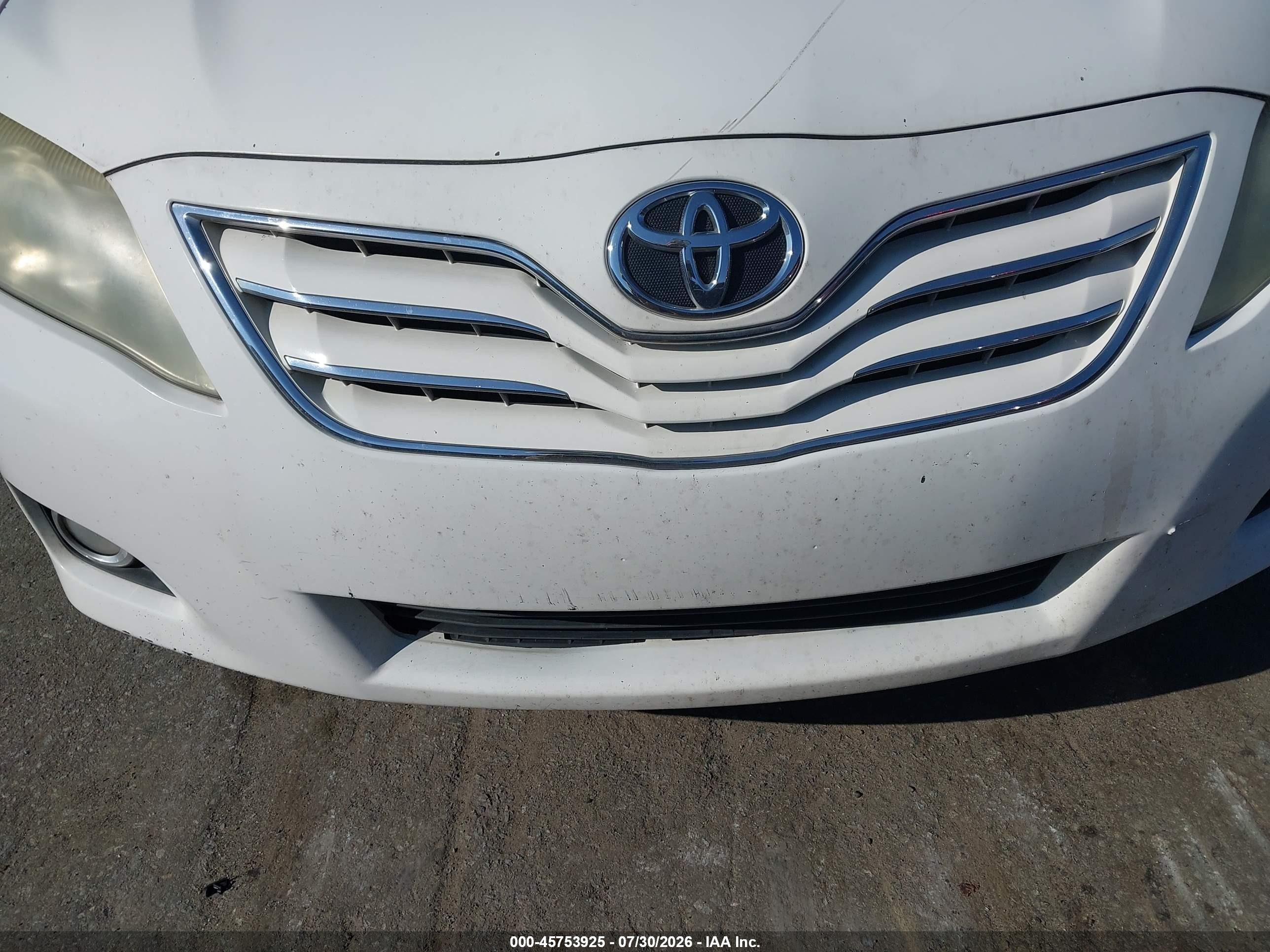 2011 Toyota Camry Xle White vin: 4T1BF3EK2BU627535