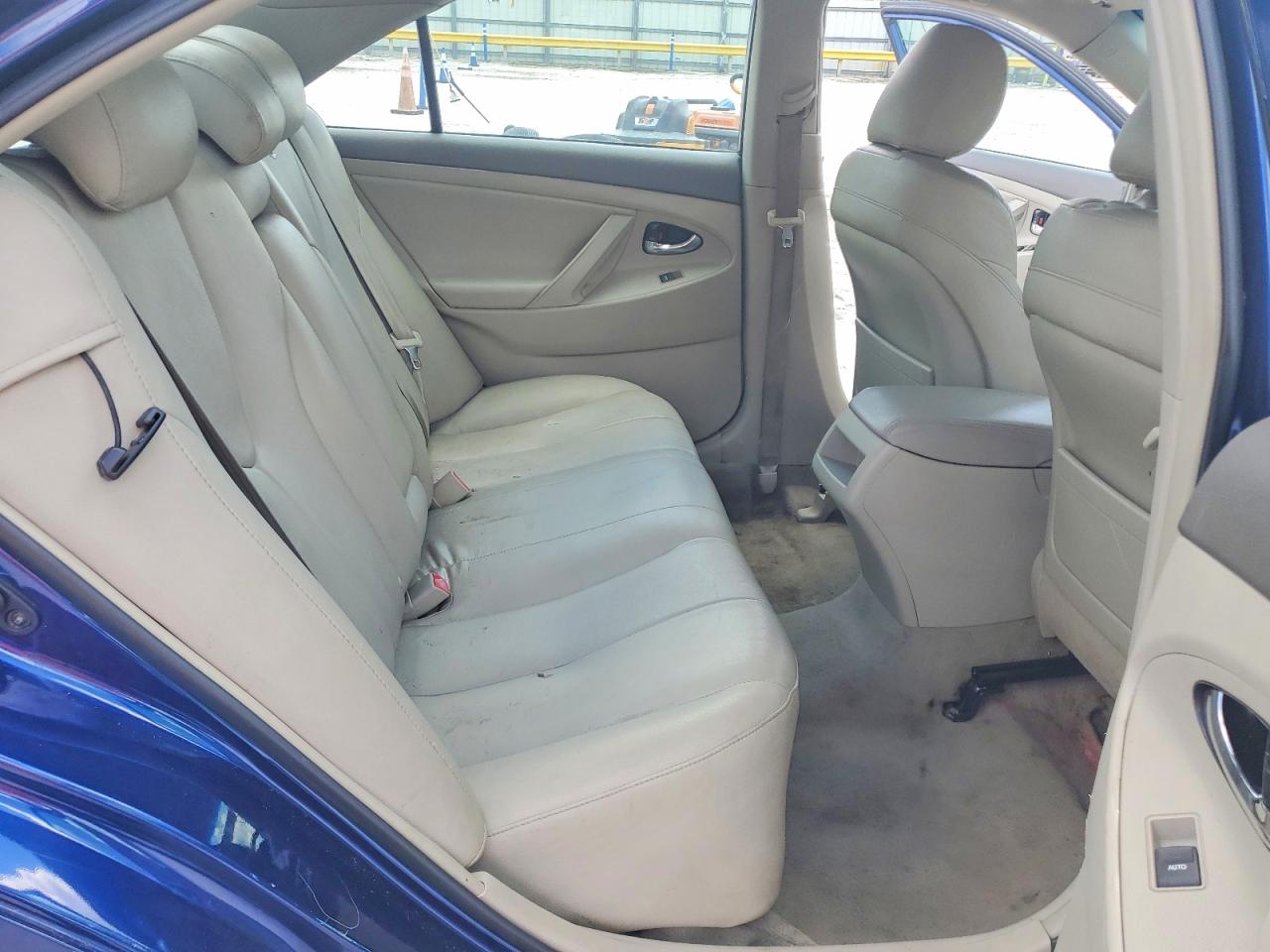2011 Toyota Camry Le Blue vin: 4T1BF3EK2BU631472