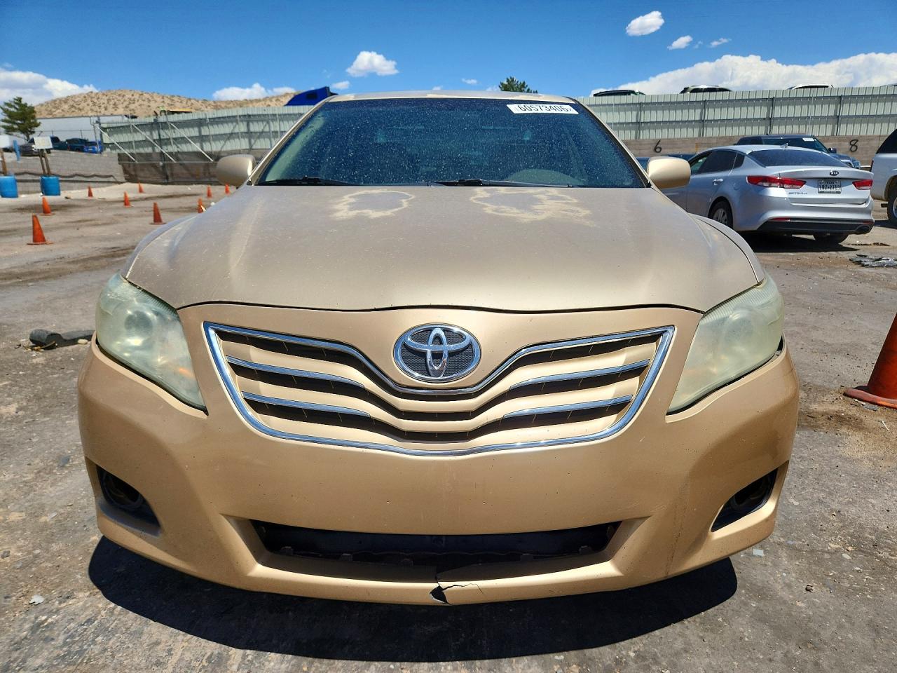 2011 Toyota Camry Xle Gold vin: 4T1BF3EK2BU633027