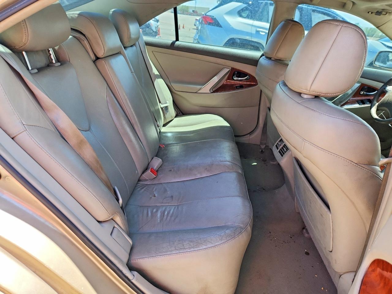 2011 Toyota Camry Xle Gold vin: 4T1BF3EK2BU633027