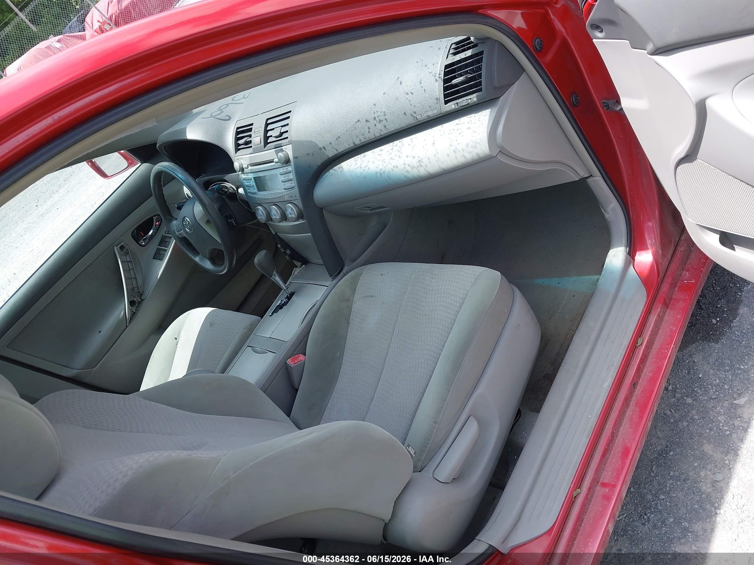 2011 Toyota Camry Le Красный vin: 4T1BF3EK2BU639474