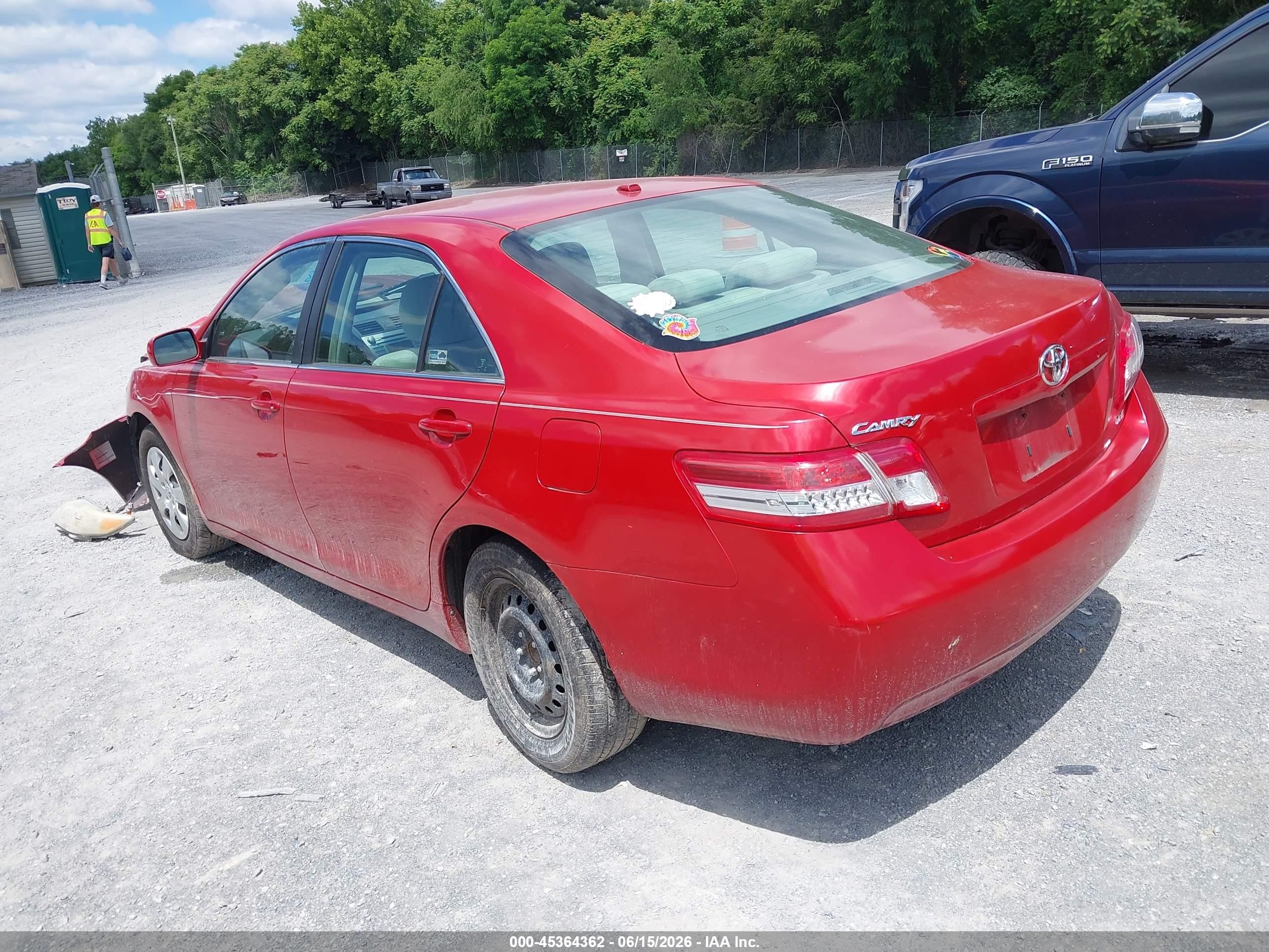 2011 Toyota Camry Le Красный vin: 4T1BF3EK2BU639474