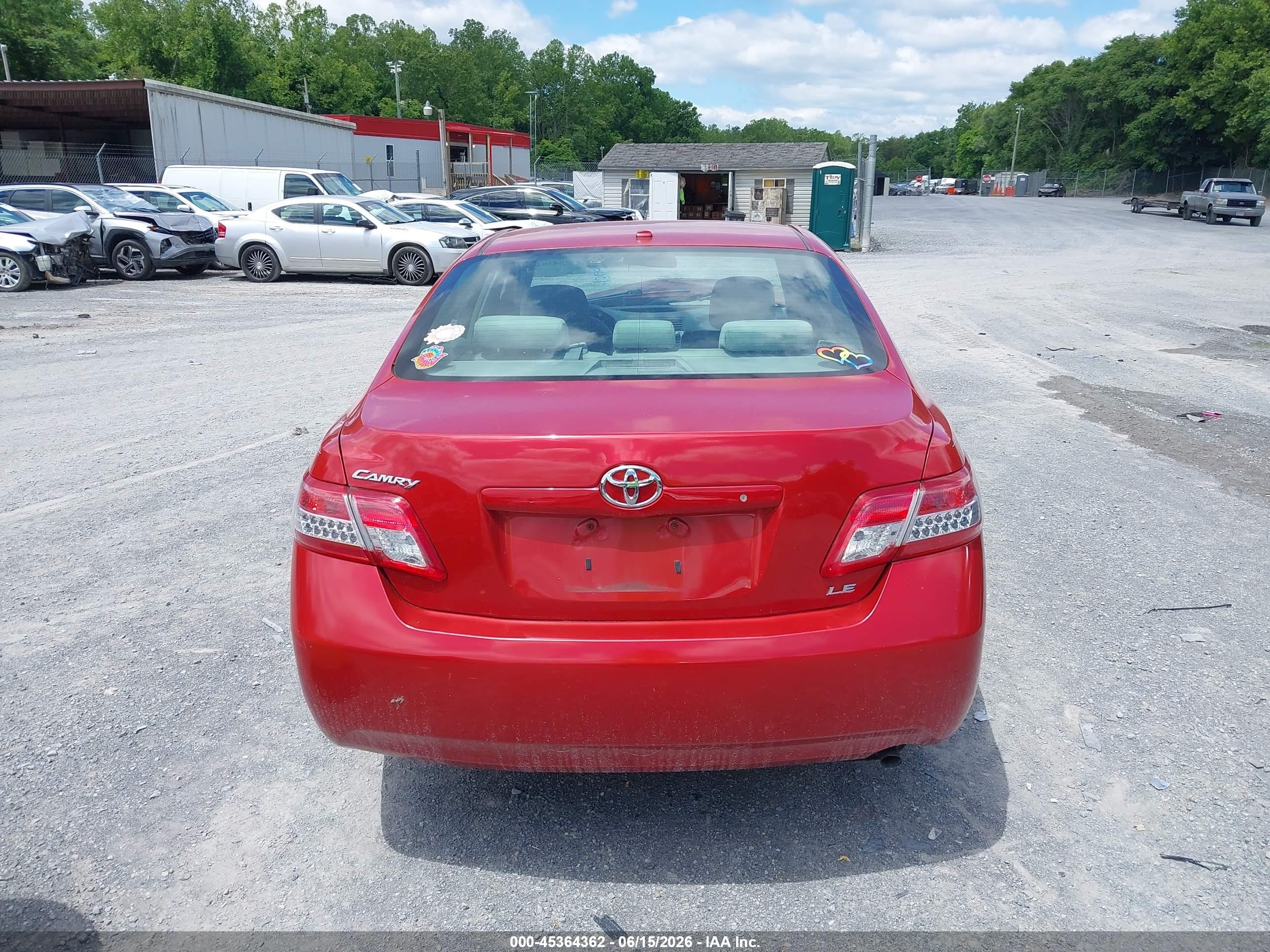 2011 Toyota Camry Le Красный vin: 4T1BF3EK2BU639474