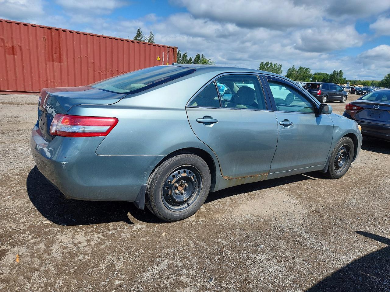 2011 Toyota Camry Base Зеленый vin: 4T1BF3EK2BU641967