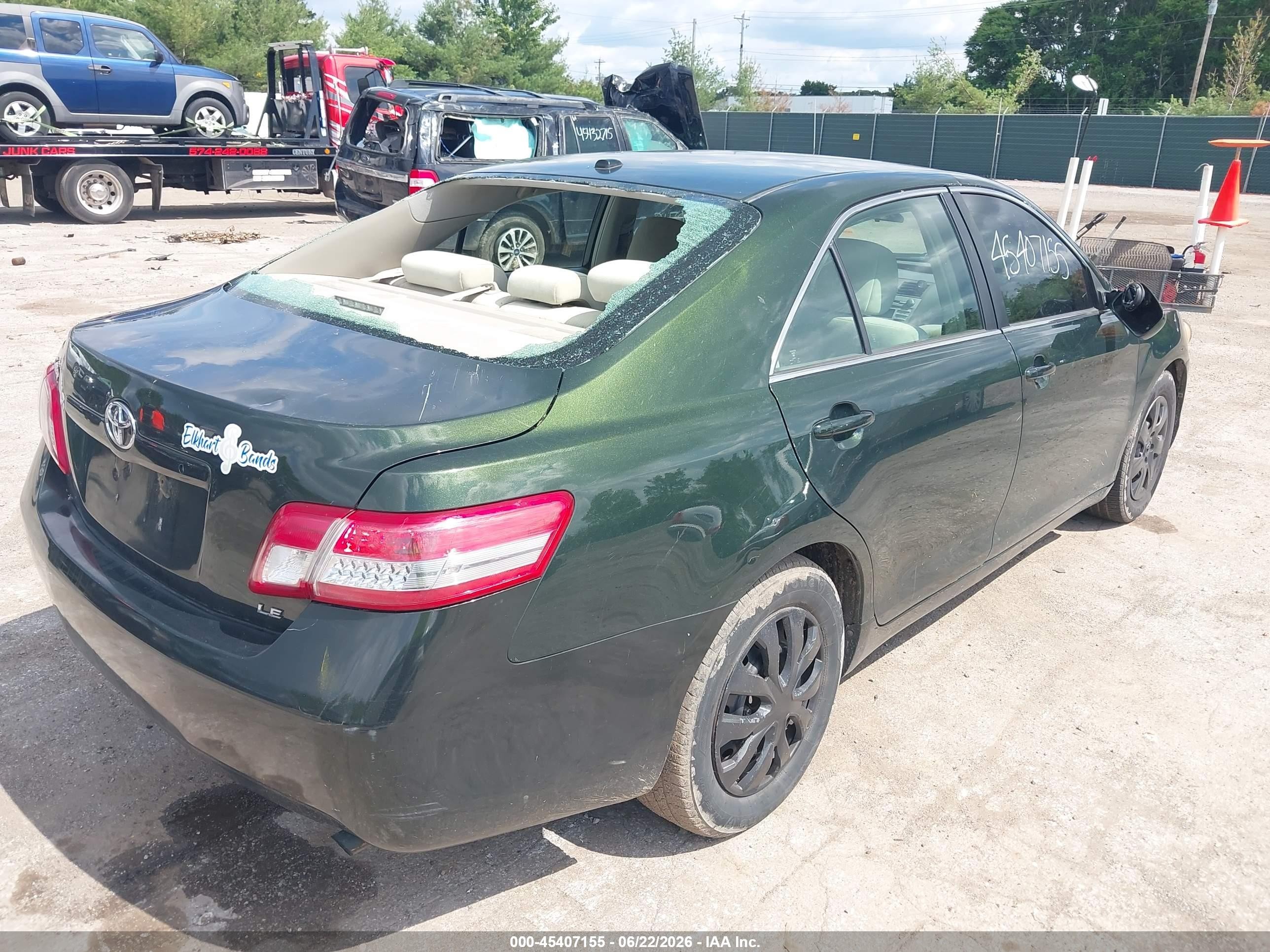 2011 Toyota Camry Le Green vin: 4T1BF3EK2BU643315