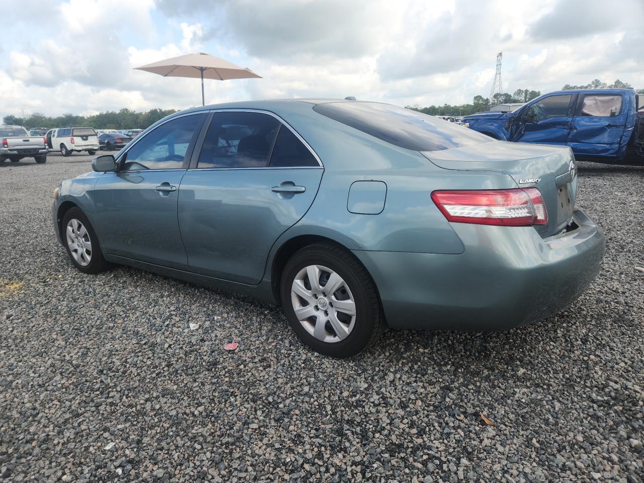 2011 Toyota Camry Le Teal vin: 4T1BF3EK2BU650992