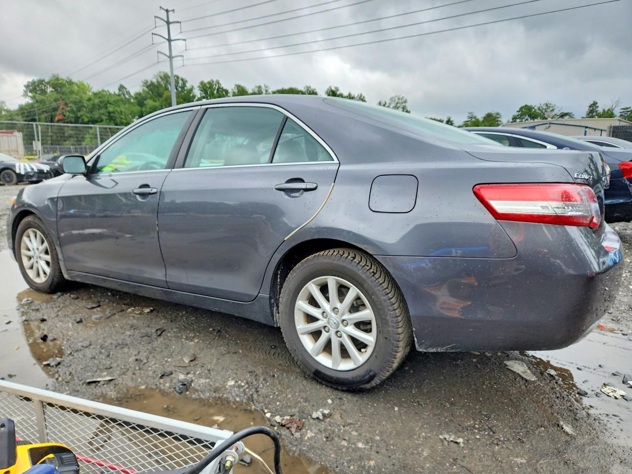 2011 Toyota Camry Xle Серый vin: 4T1BF3EK2BU664746