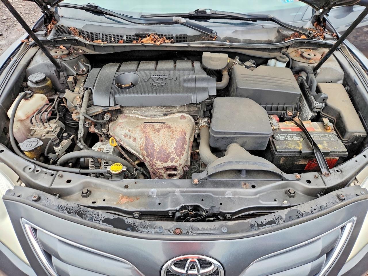 2011 Toyota Camry Le Gray vin: 4T1BF3EK2BU670417