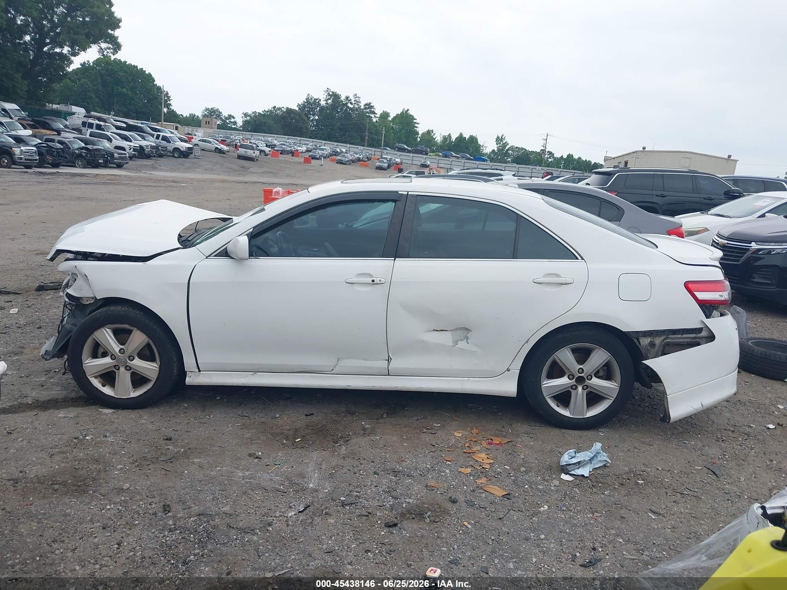2011 Toyota Camry Se White vin: 4T1BF3EK2BU675178