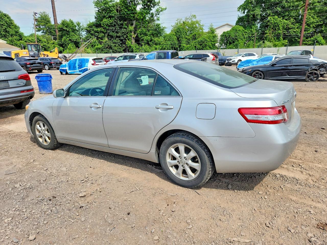 2011 Toyota Camry Le Серебряный vin: 4T1BF3EK2BU675780