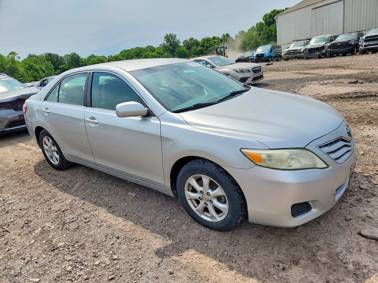 2011 Toyota Camry Le Серебряный vin: 4T1BF3EK2BU675780