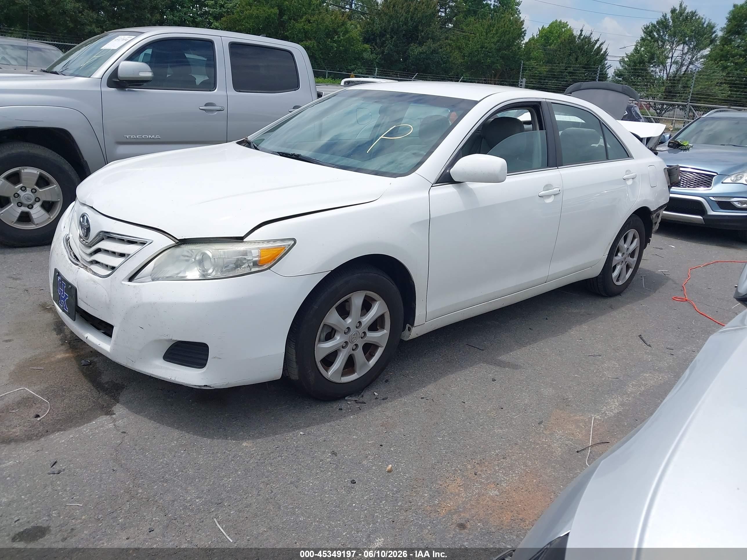 2011 Toyota Camry Le White vin: 4T1BF3EK2BU678016