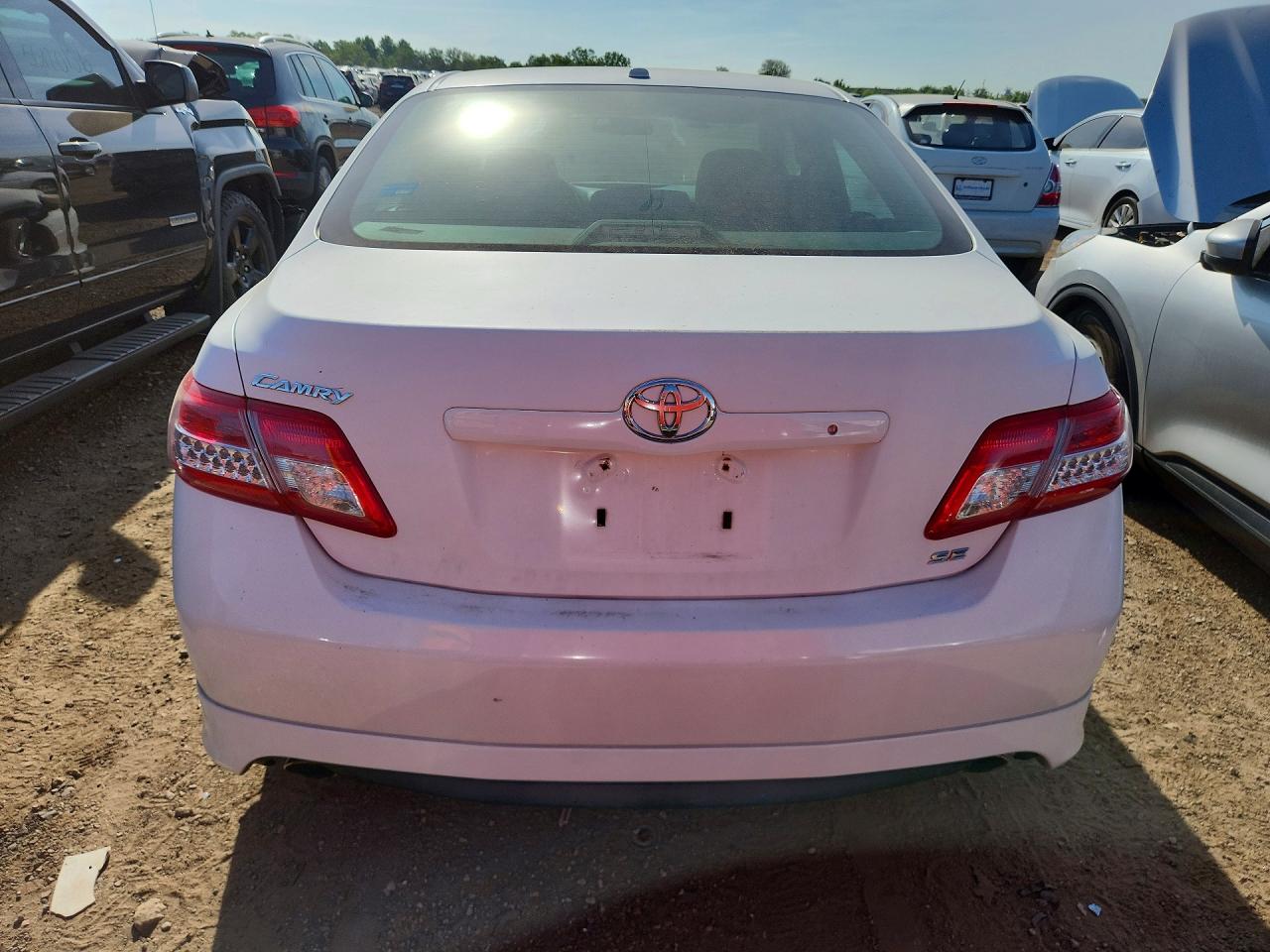 2011 Toyota Camry Se White vin: 4T1BF3EK2BU678887