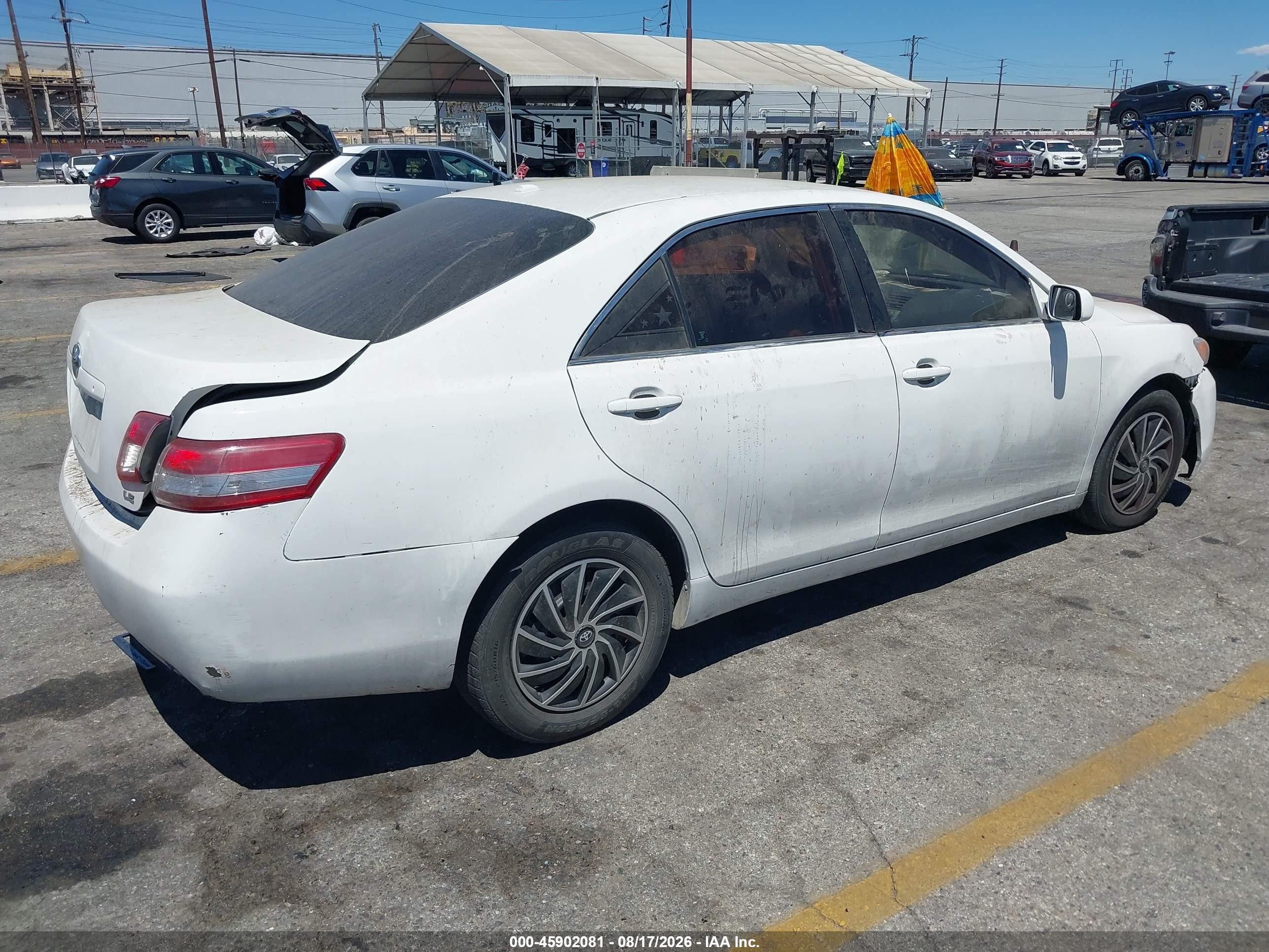 2011 Toyota Camry Le White vin: 4T1BF3EK2BU681840