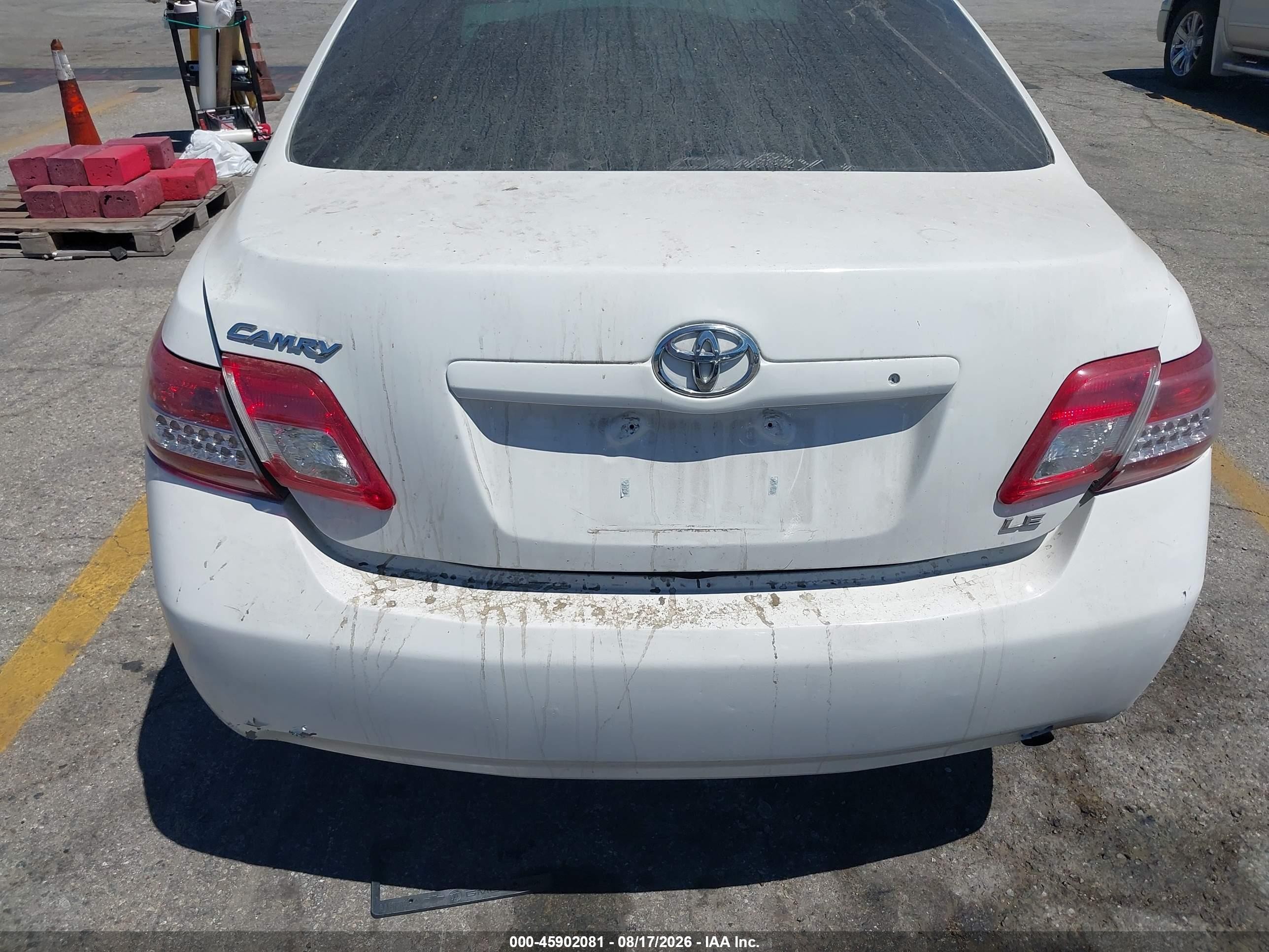 2011 Toyota Camry Le White vin: 4T1BF3EK2BU681840