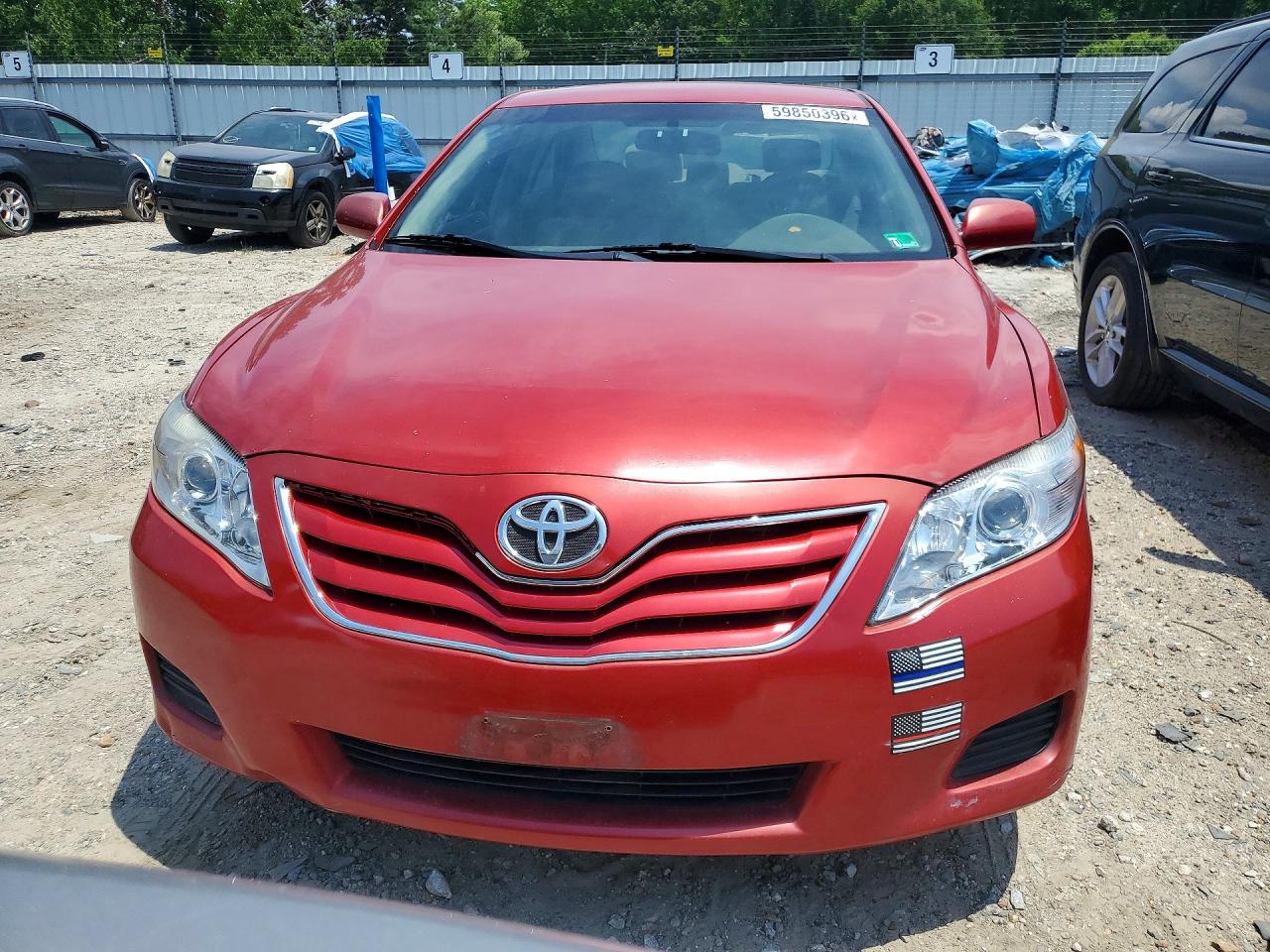 2011 Toyota Camry Le Red vin: 4T1BF3EK2BU684219