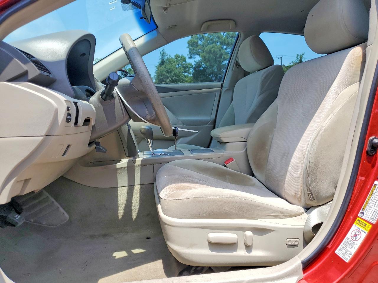 2011 Toyota Camry Le Red vin: 4T1BF3EK2BU684219