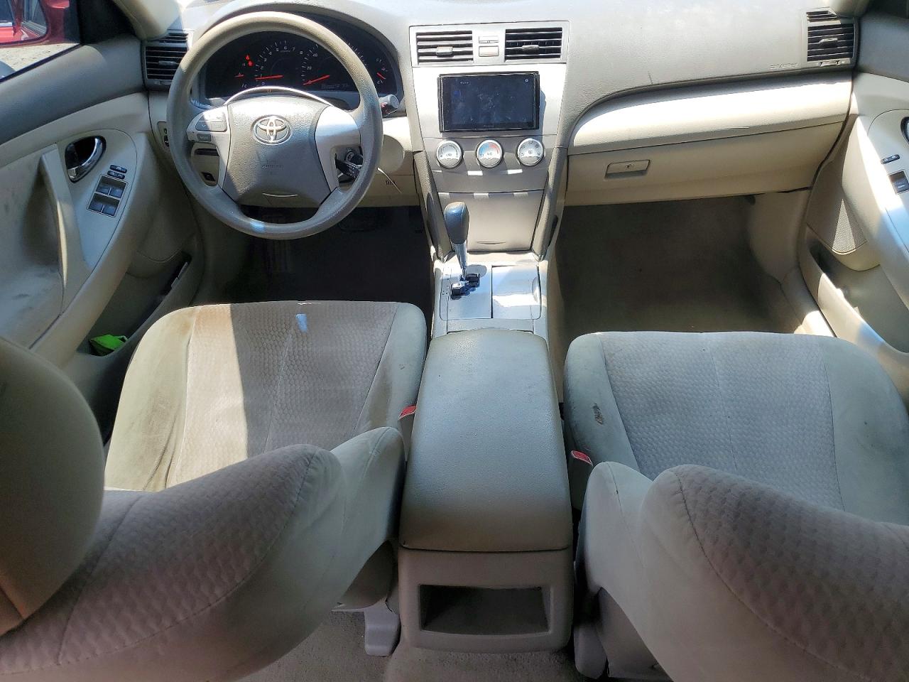 2011 Toyota Camry Le Red vin: 4T1BF3EK2BU684219