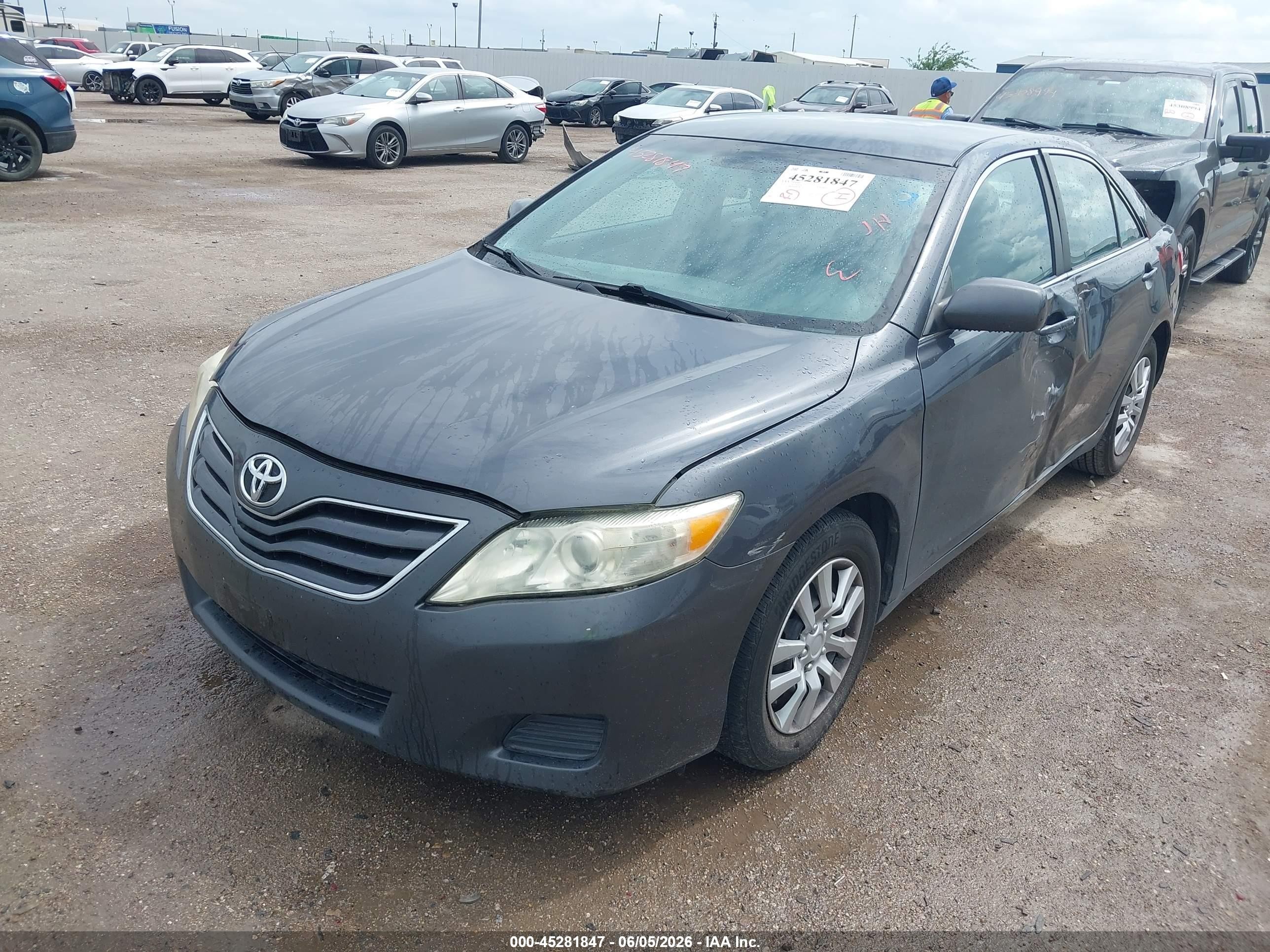 2011 Toyota Camry Le Серый vin: 4T1BF3EK2BU688108