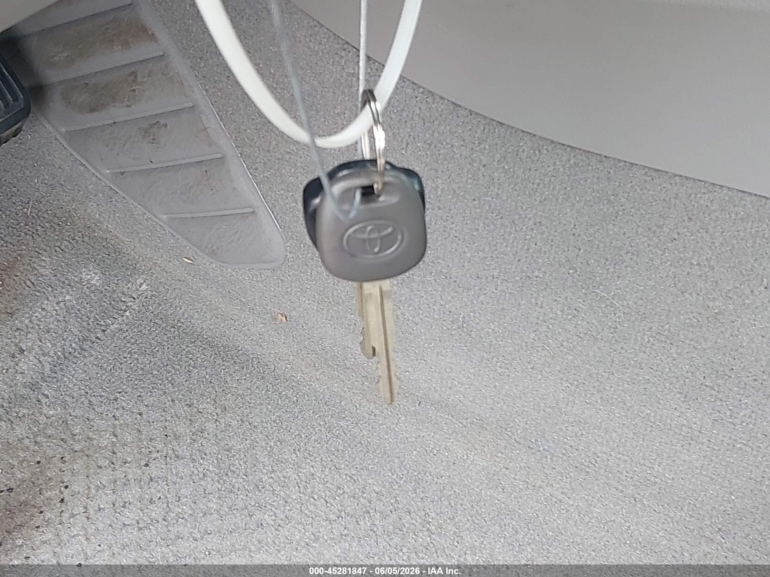 2011 Toyota Camry Le Серый vin: 4T1BF3EK2BU688108