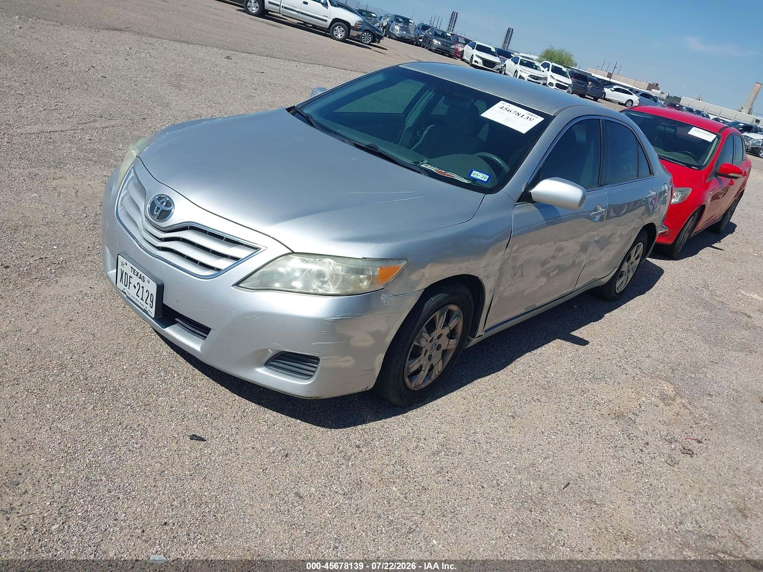 2011 Toyota Camry Le Silver vin: 4T1BF3EK2BU698041