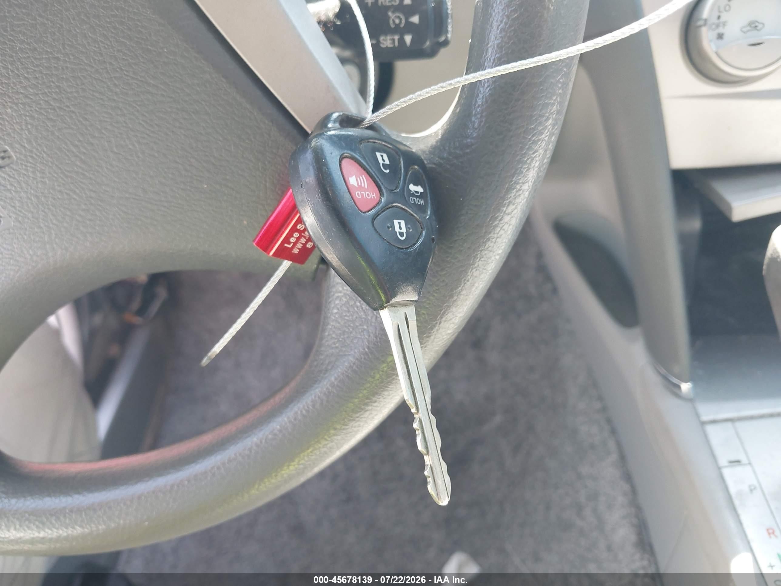 2011 Toyota Camry Le Silver vin: 4T1BF3EK2BU698041