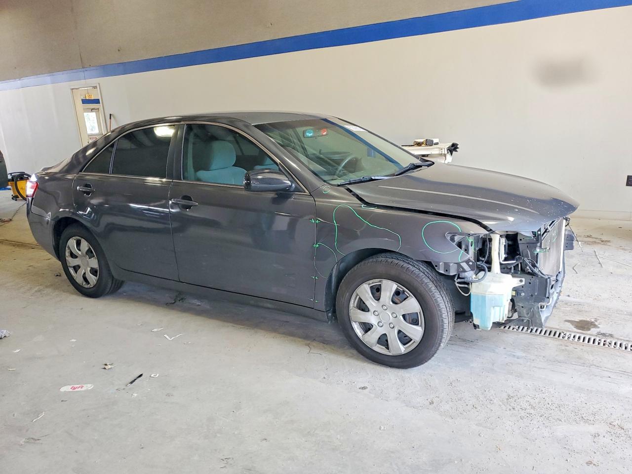 2011 Toyota Camry Le Gray vin: 4T1BF3EK2BU705831