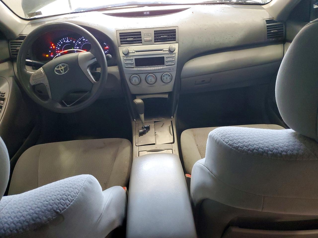 2011 Toyota Camry Le Gray vin: 4T1BF3EK2BU705831