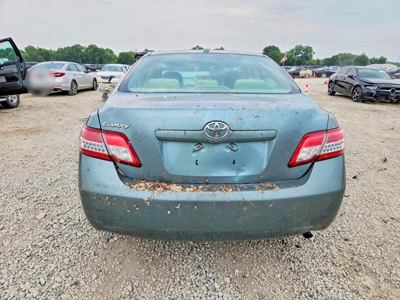 2011 Toyota Camry Le Turquoise vin: 4T1BF3EK2BU716957