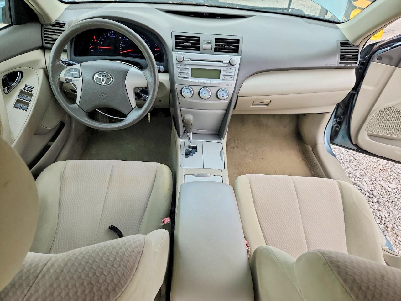 2011 Toyota Camry Le Turquoise vin: 4T1BF3EK2BU716957
