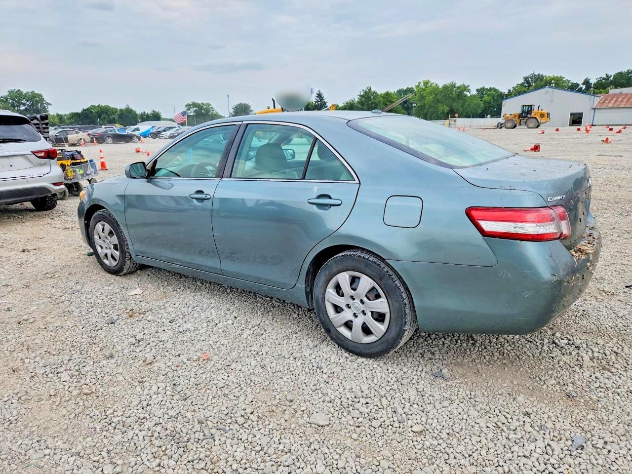 2011 Toyota Camry Le Turquoise vin: 4T1BF3EK2BU716957