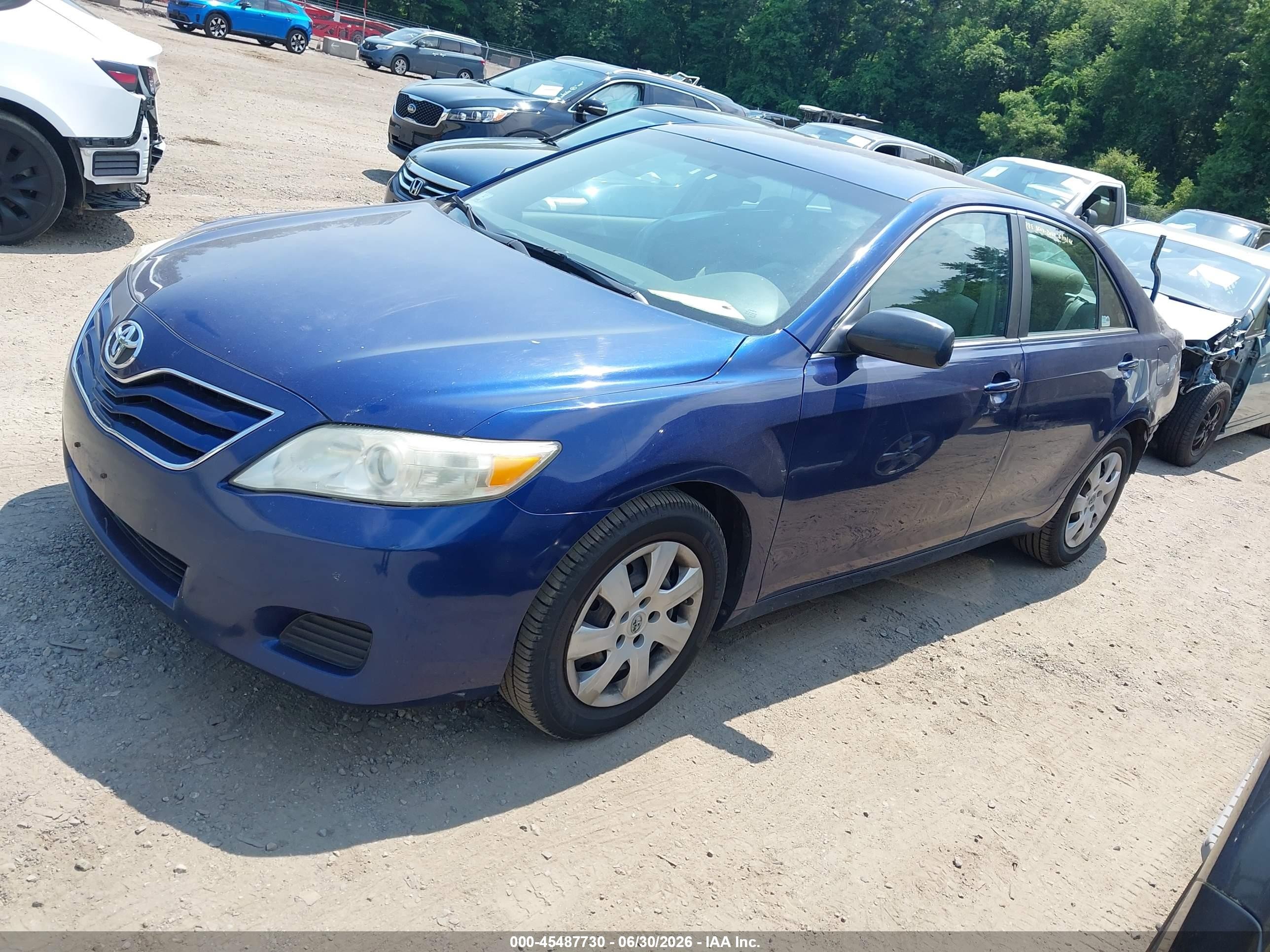 2011 Toyota Camry Le Blue vin: 4T1BF3EK2BU718112