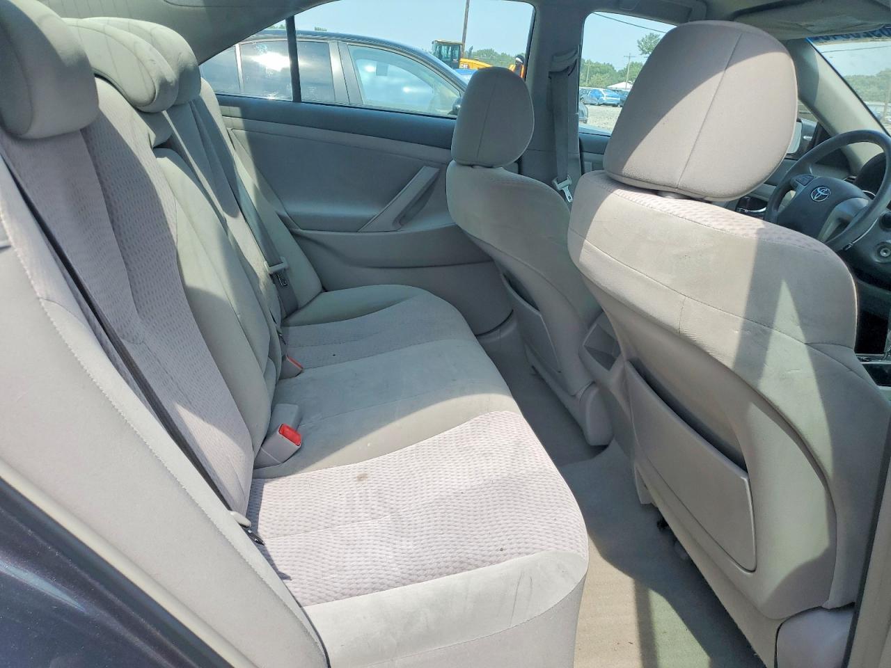 2011 Toyota Camry Le Silver vin: 4T1BF3EK2BU730454