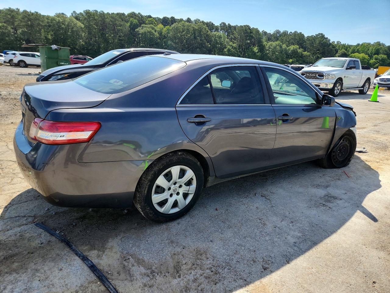2011 Toyota Camry Le Gray vin: 4T1BF3EK2BU733967