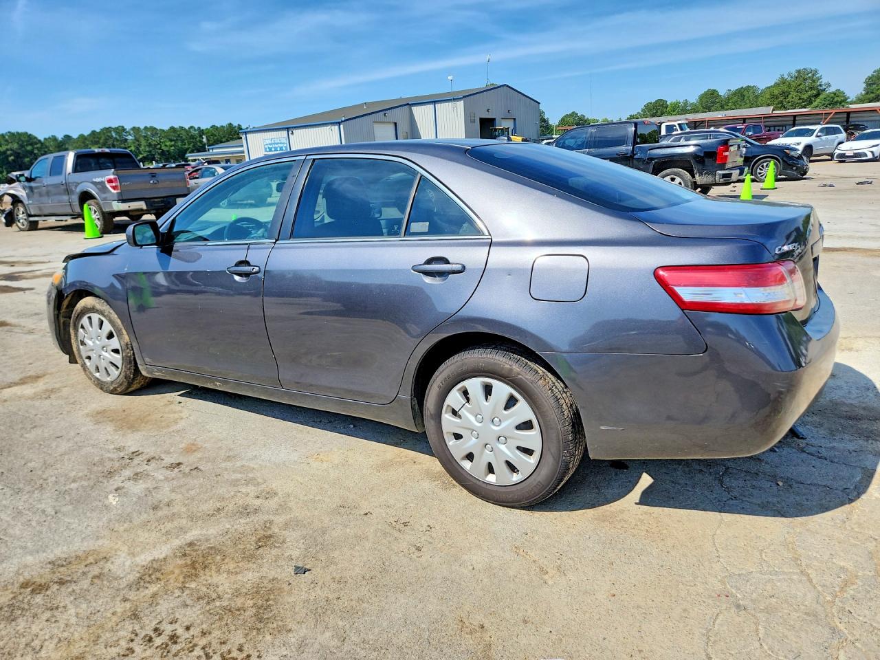 2011 Toyota Camry Le Gray vin: 4T1BF3EK2BU733967
