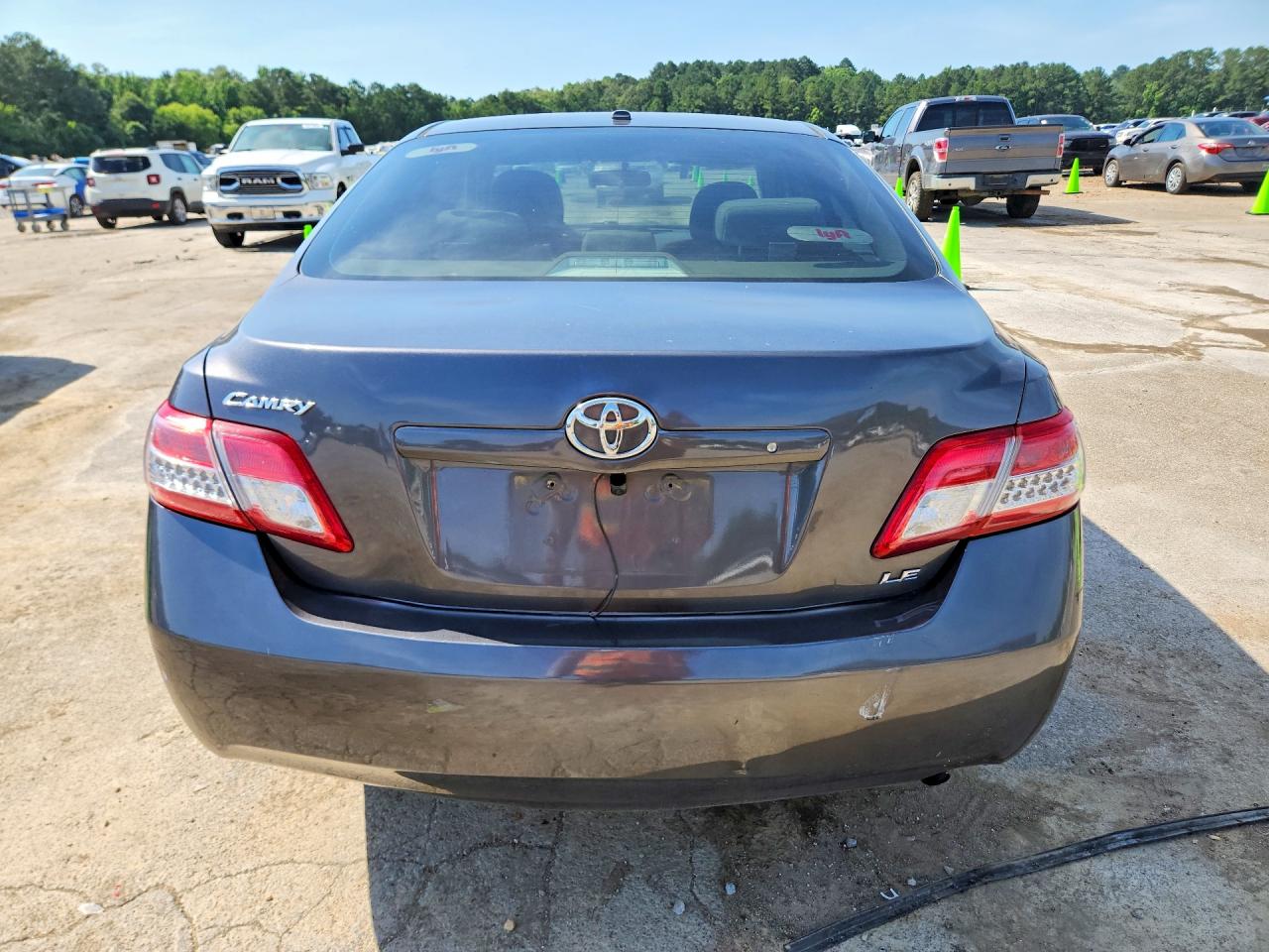 2011 Toyota Camry Le Gray vin: 4T1BF3EK2BU733967