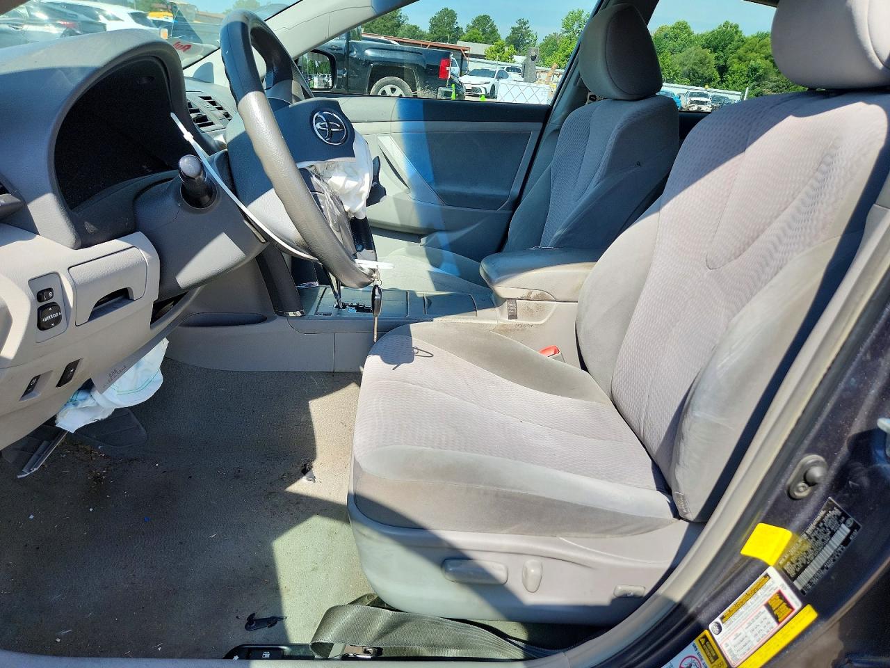 2011 Toyota Camry Le Gray vin: 4T1BF3EK2BU733967