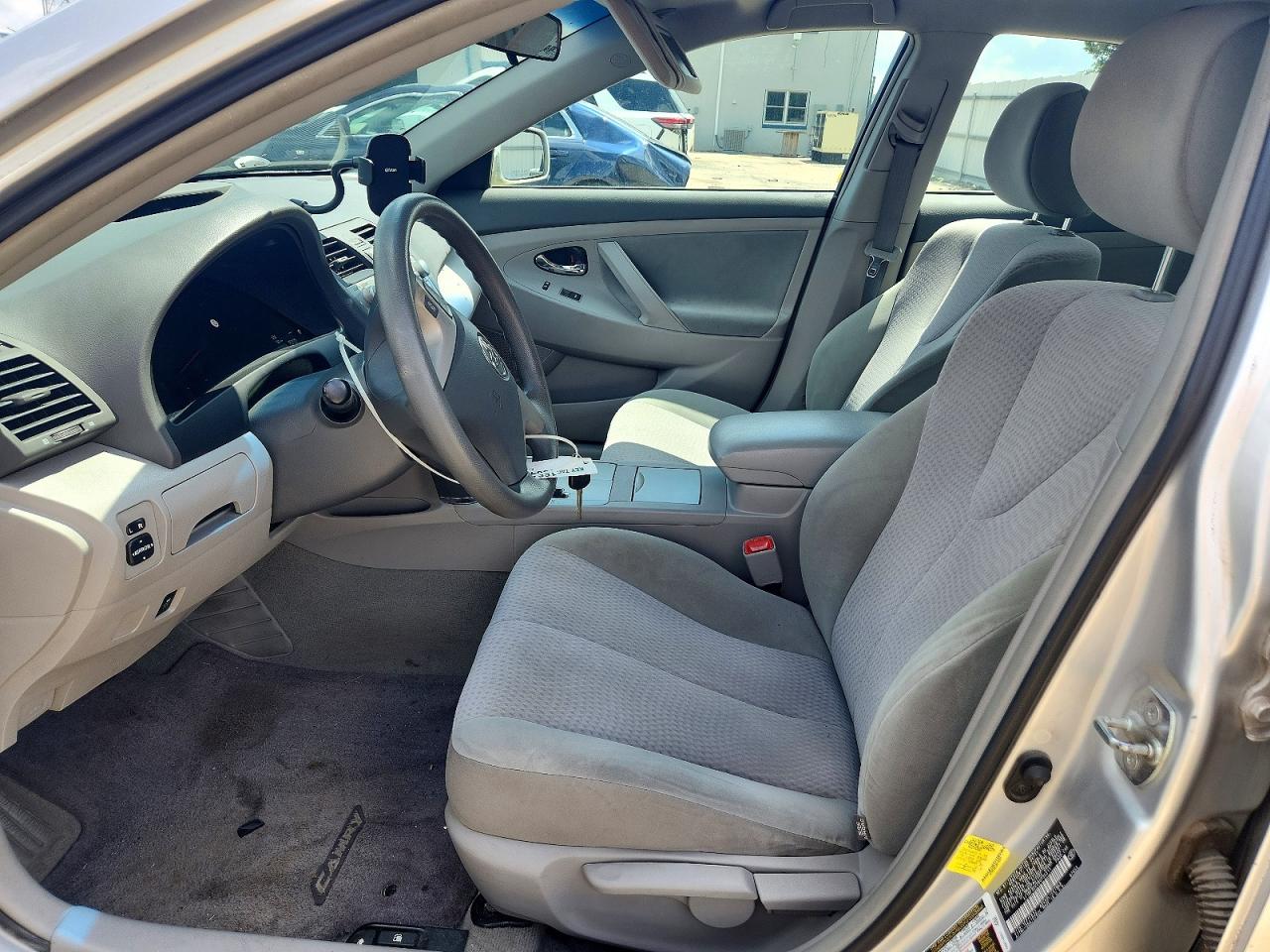 2011 Toyota Camry Base Silver vin: 4T1BF3EK2BU735511