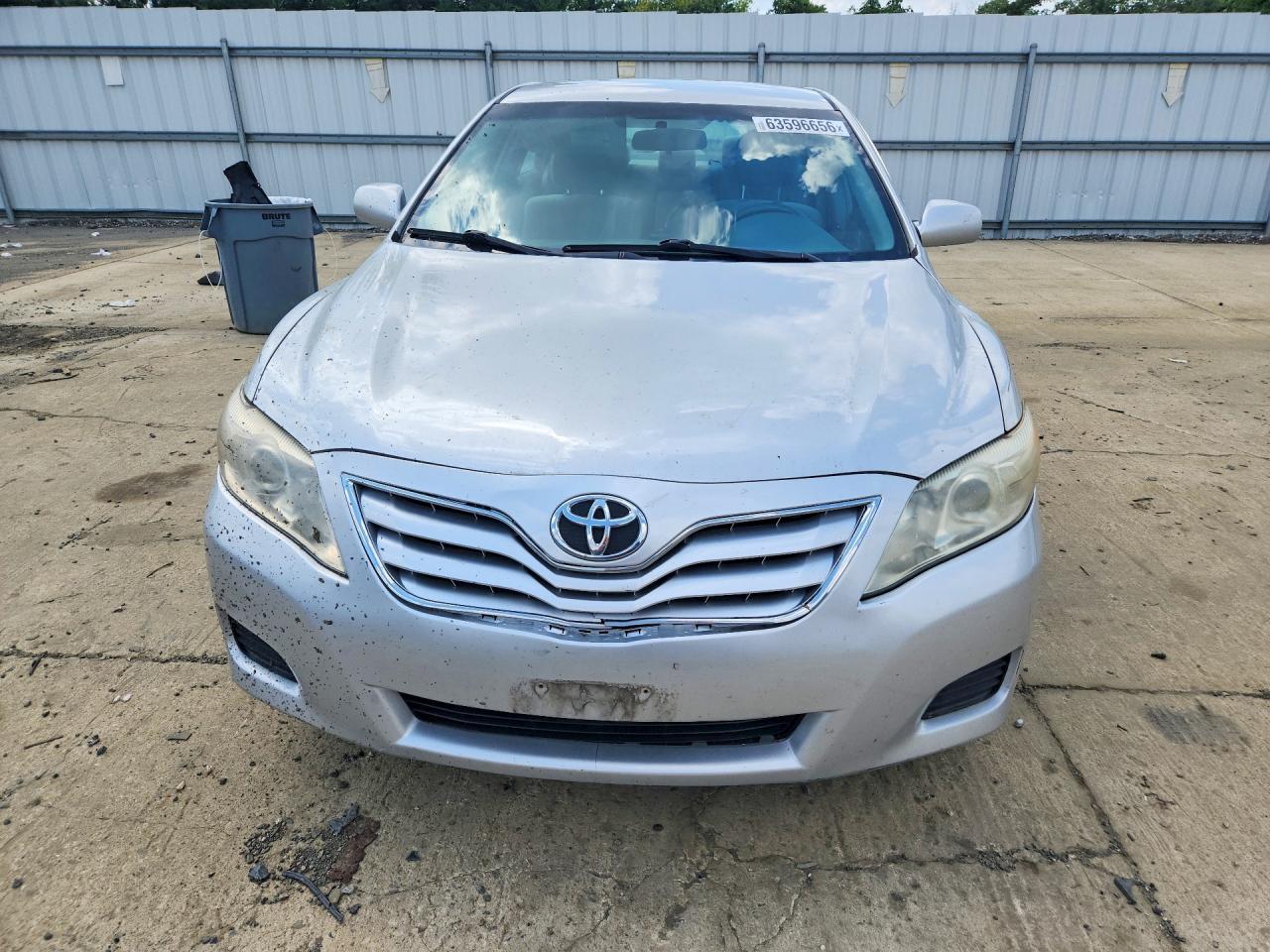2011 Toyota Camry Base Silver vin: 4T1BF3EK2BU735511