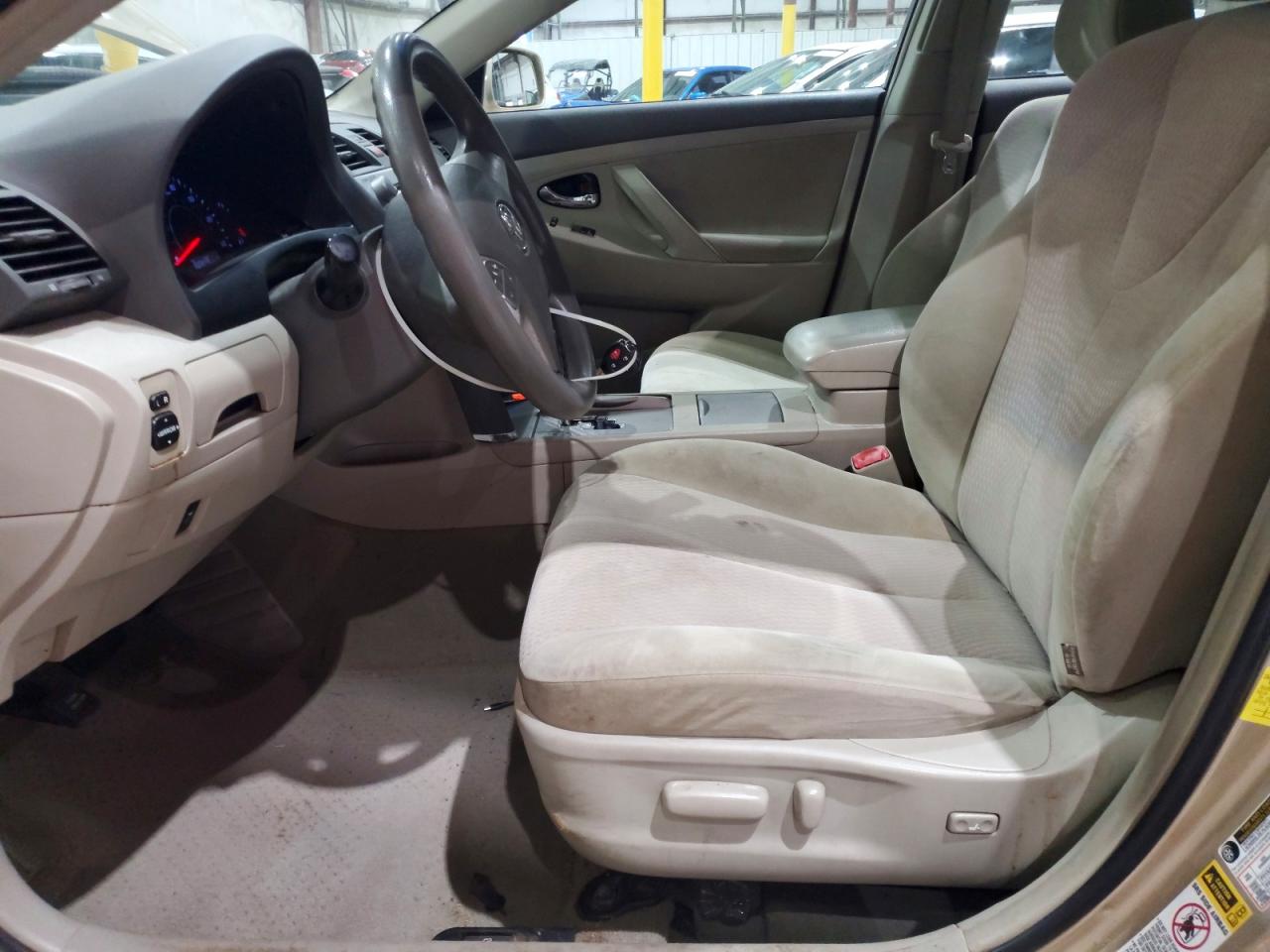 2011 Toyota Camry Le Beige vin: 4T1BF3EK2BU737176
