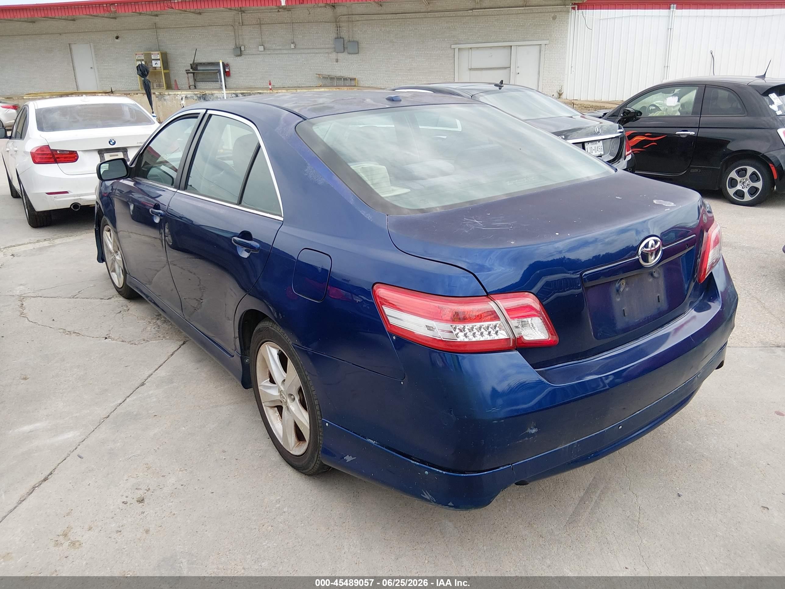 2011 Toyota Camry Se Blue vin: 4T1BF3EK2BU738201