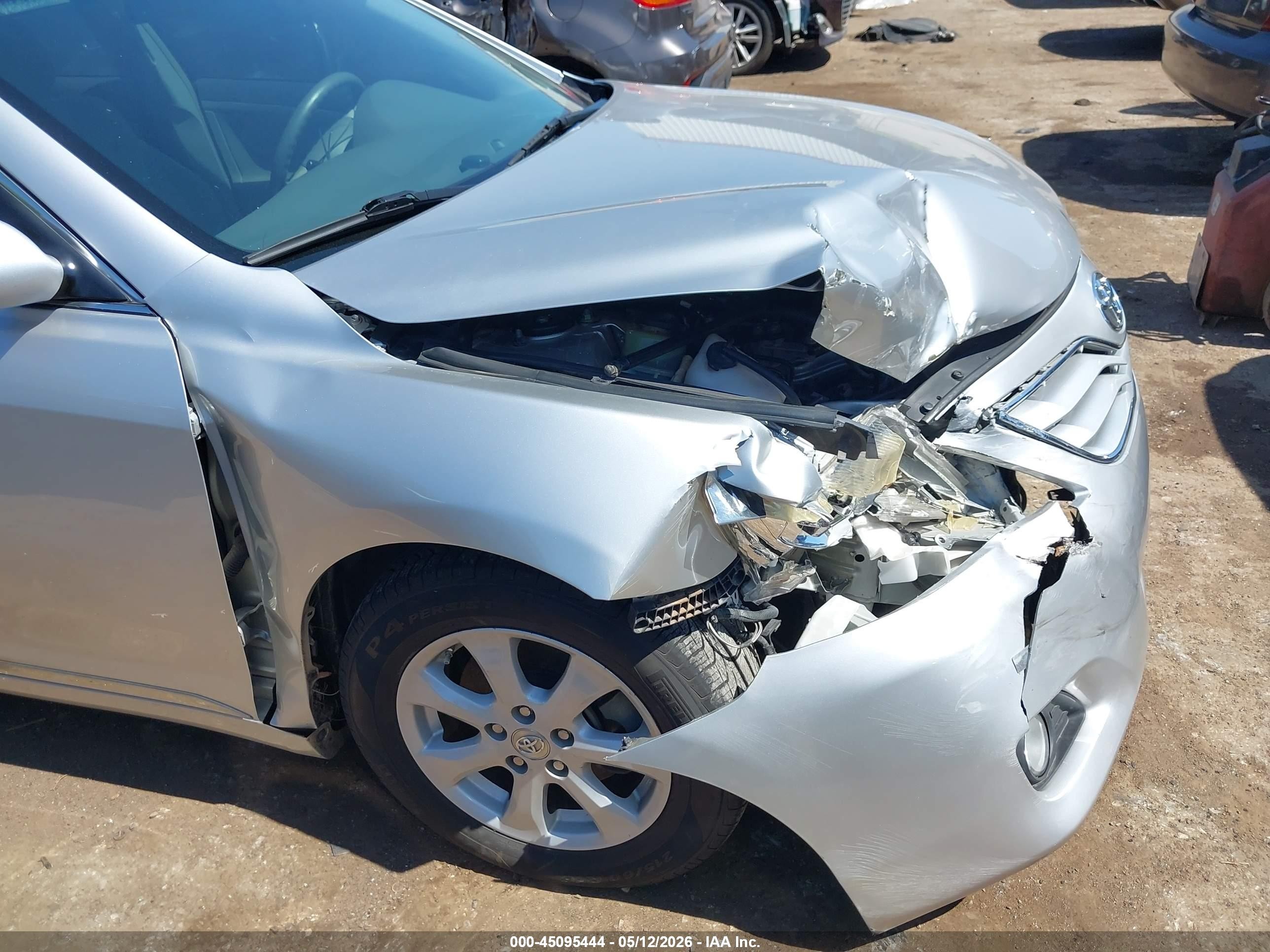 2011 Toyota Camry Le Серебряный vin: 4T1BF3EK2BU756164