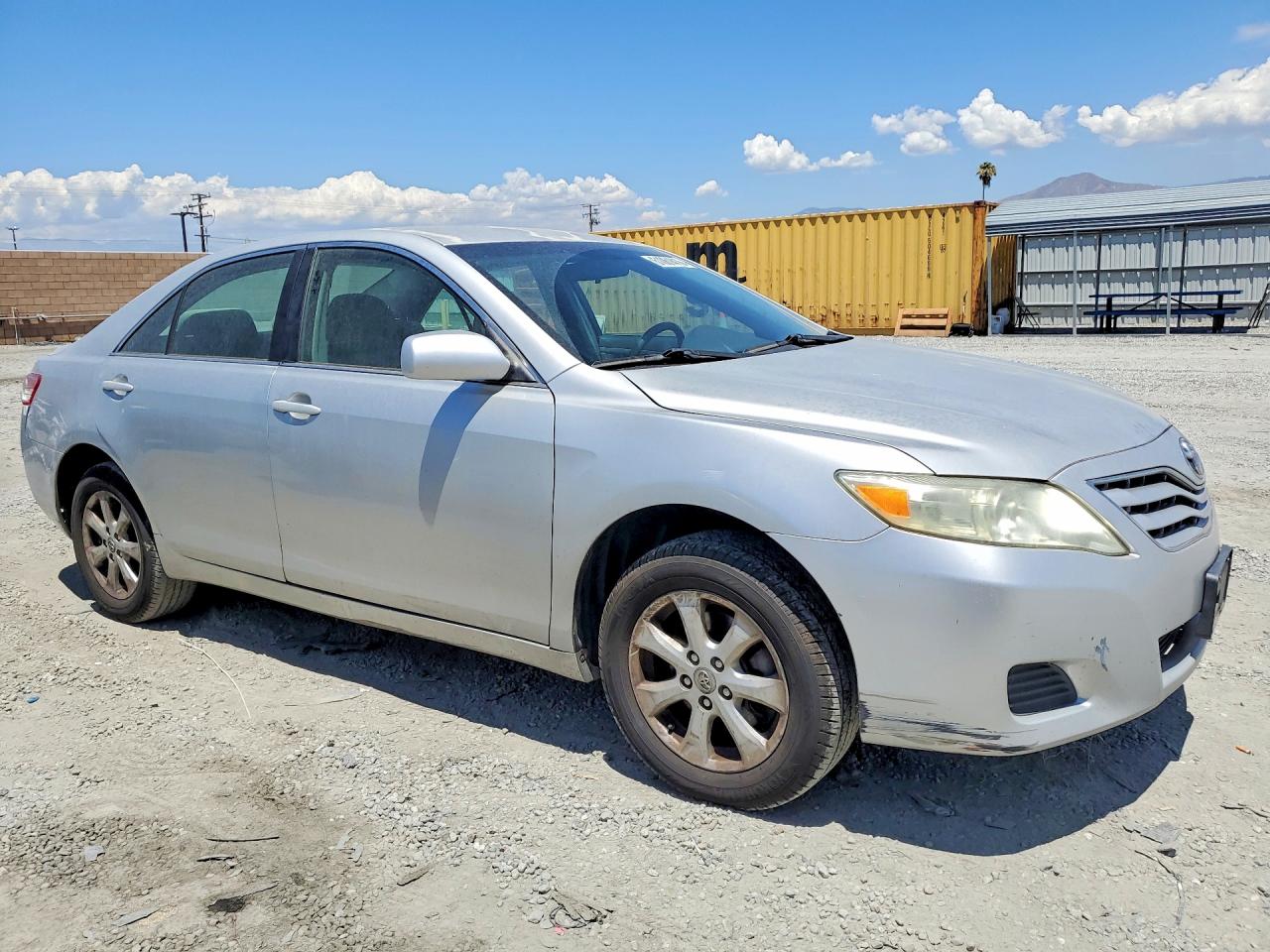 2011 Toyota Camry Le Silver vin: 4T1BF3EK2BU771800