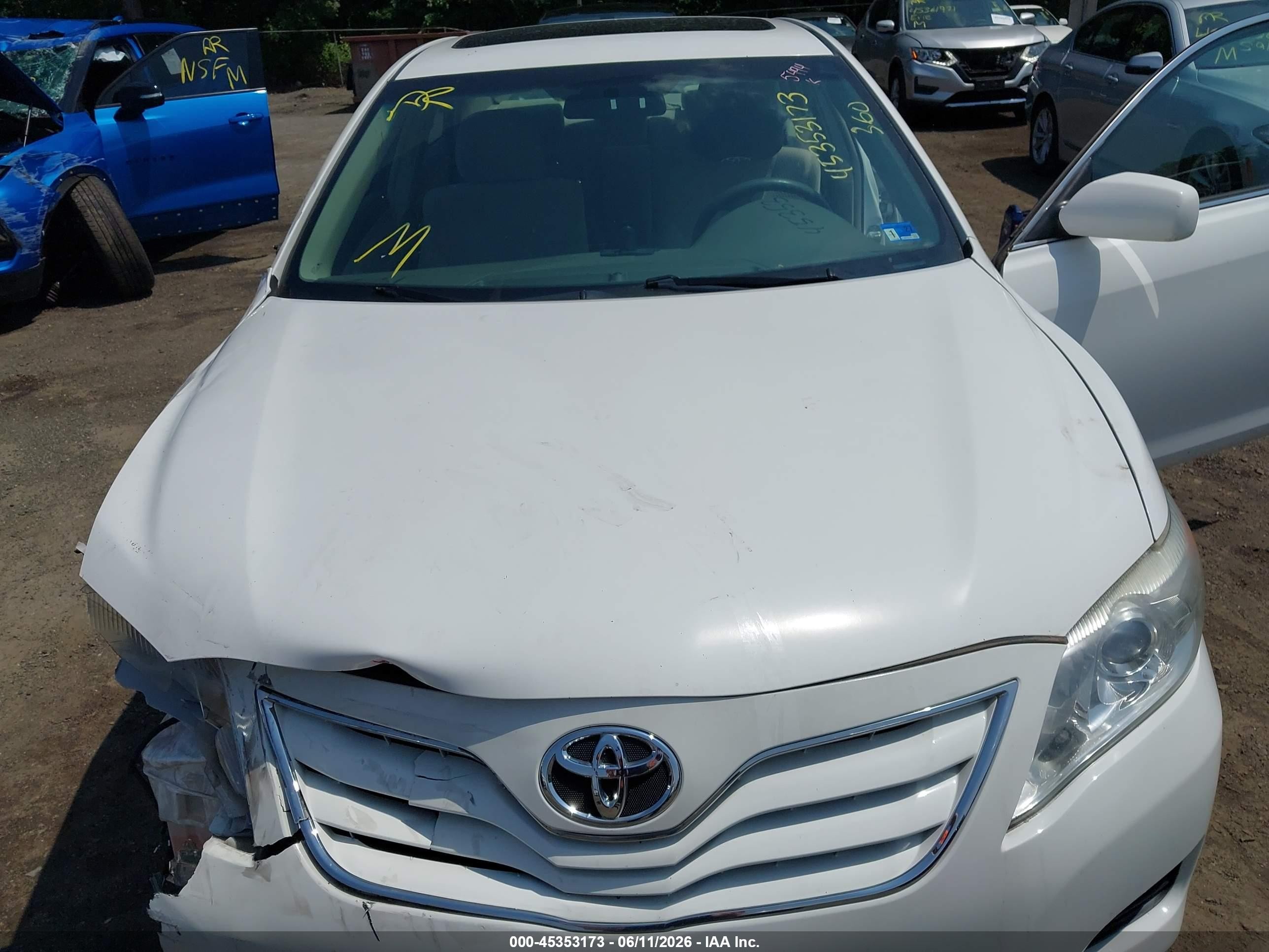 2011 Toyota Camry Le White vin: 4T1BF3EK2BU773823