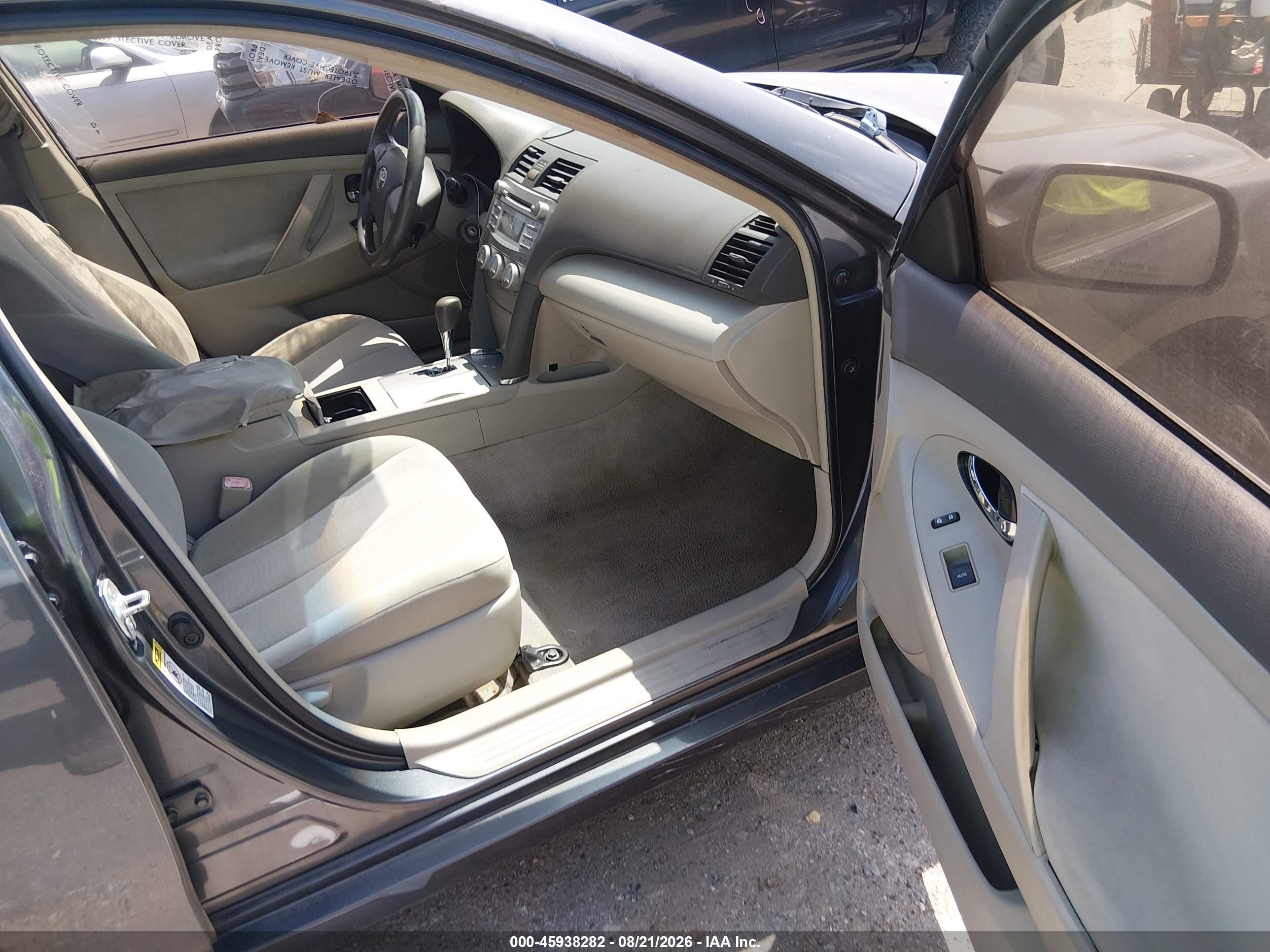 2010 Toyota Camry Le Серый vin: 4T1BF3EK3AU014239