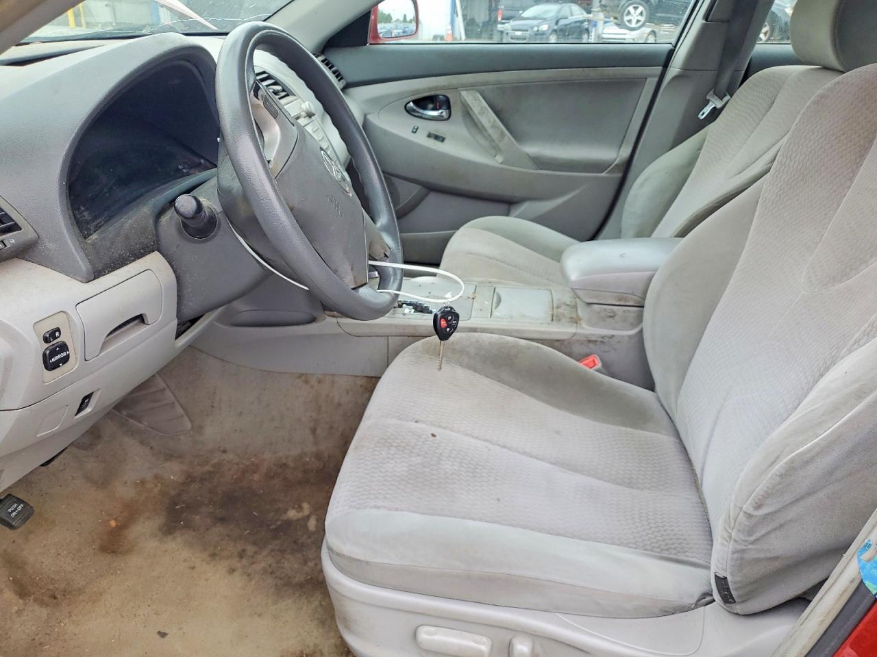 2010 Toyota Camry Le Red vin: 4T1BF3EK3AU026584
