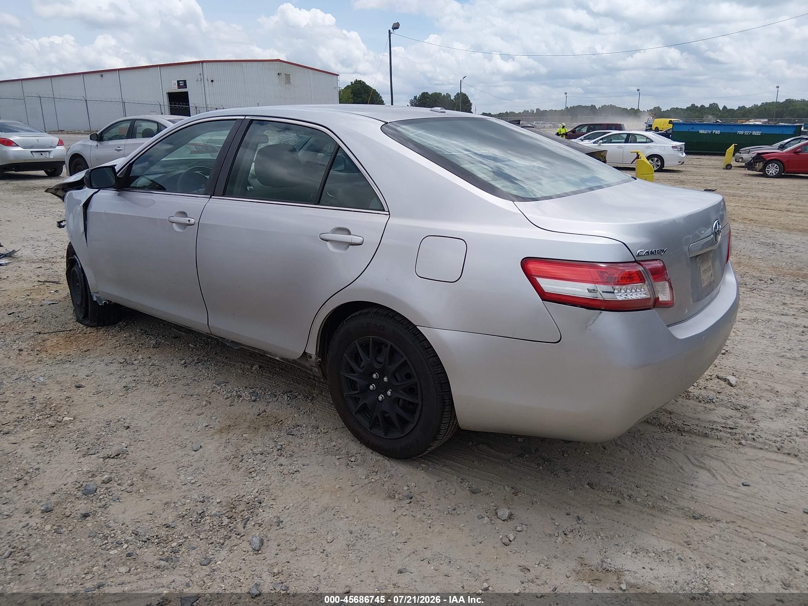 2010 Toyota Camry Le Серебряный vin: 4T1BF3EK3AU028173