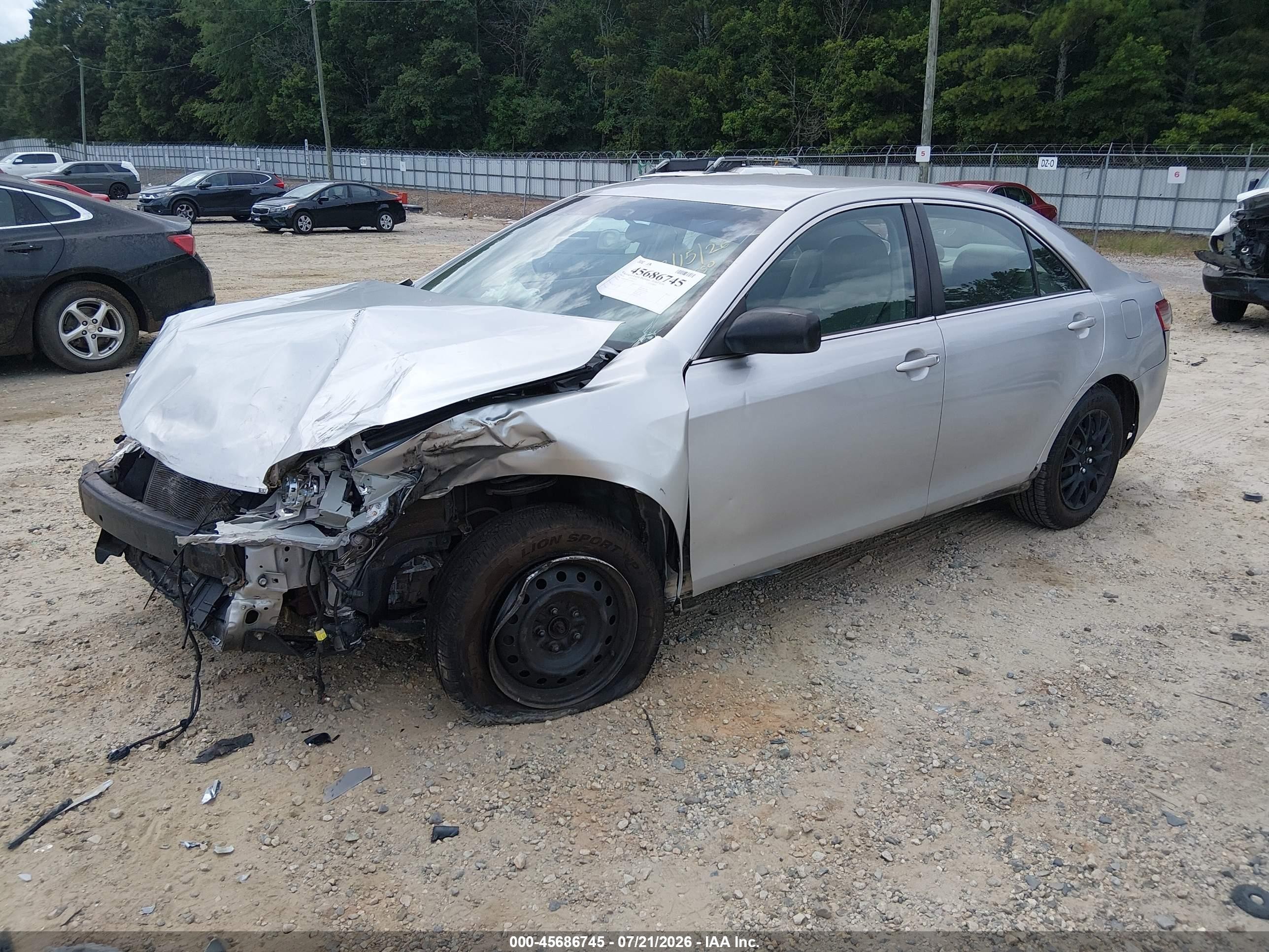 2010 Toyota Camry Le Серебряный vin: 4T1BF3EK3AU028173