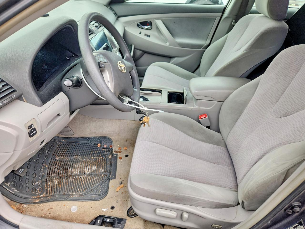 2010 Toyota Camry Le Charcoal vin: 4T1BF3EK3AU032935