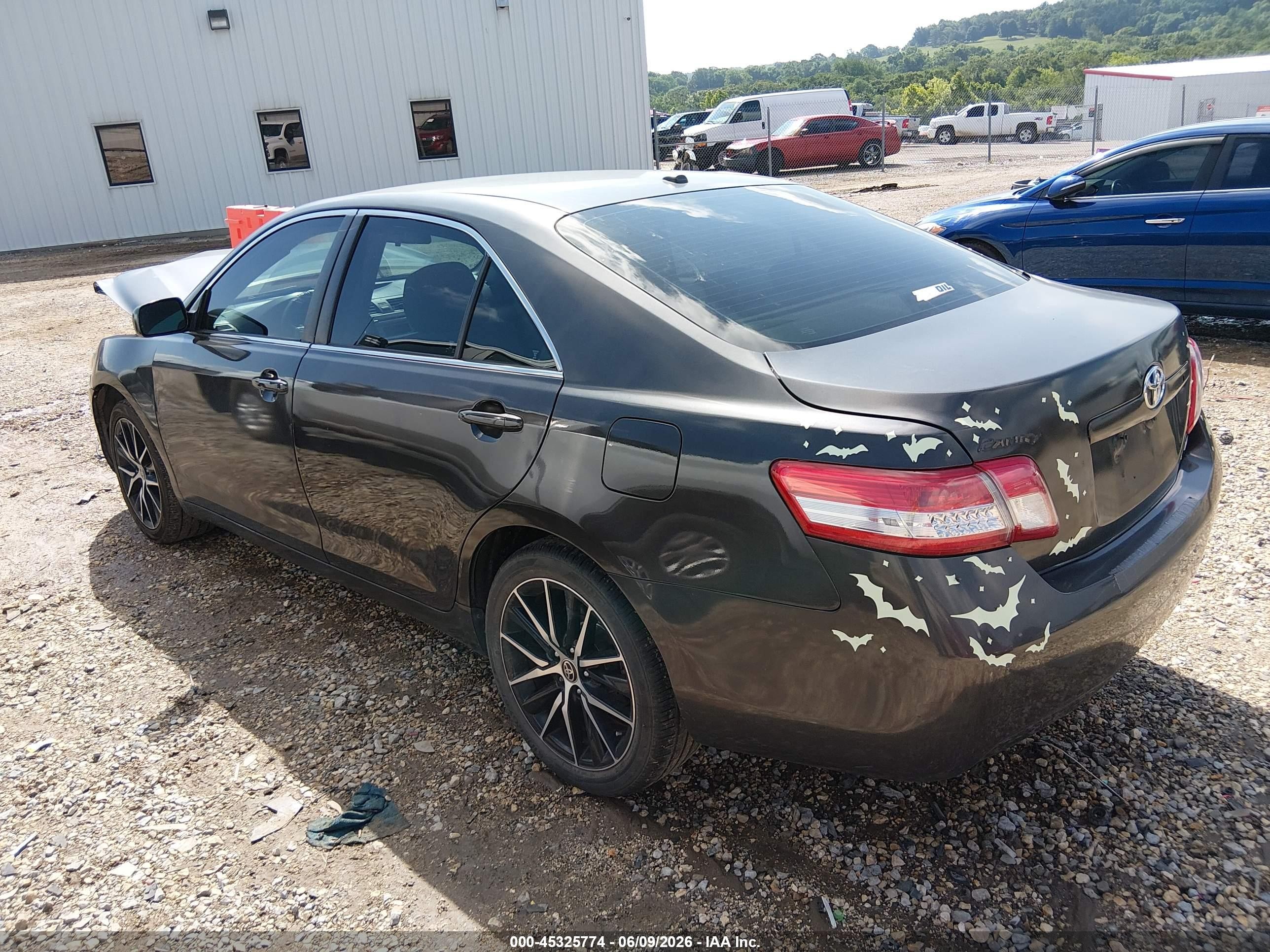 2010 Toyota Camry Le Серый vin: 4T1BF3EK3AU033826